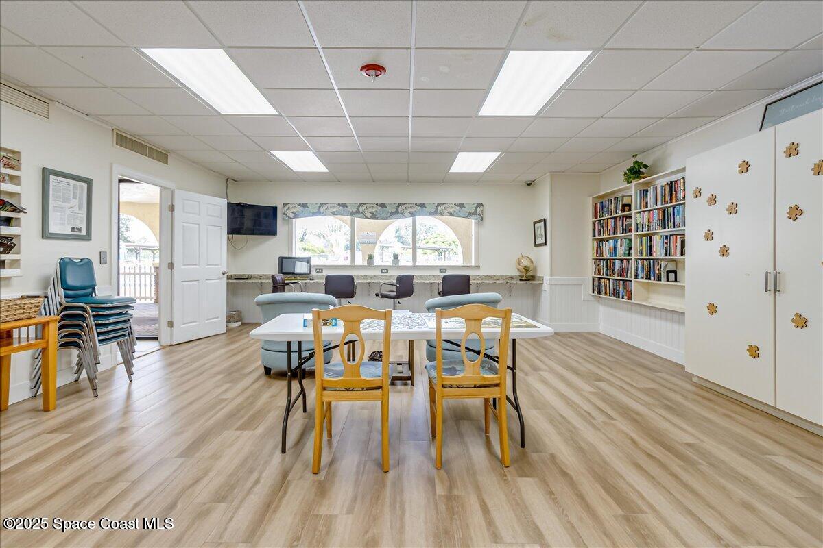 254 Holiday Park Boulevard NE