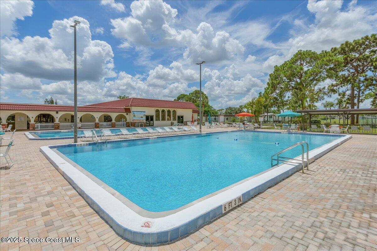 254 Holiday Park Boulevard NE