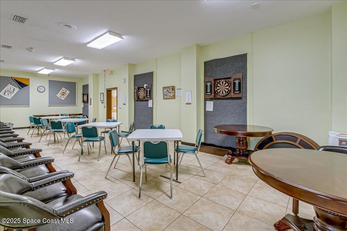 254 Holiday Park Boulevard NE