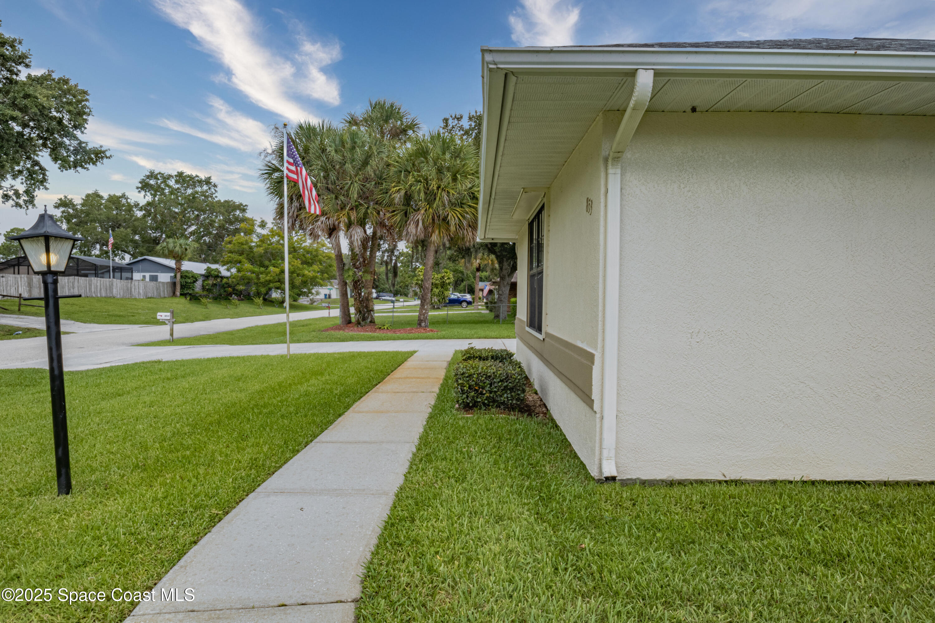 853 Brisbane Street NE