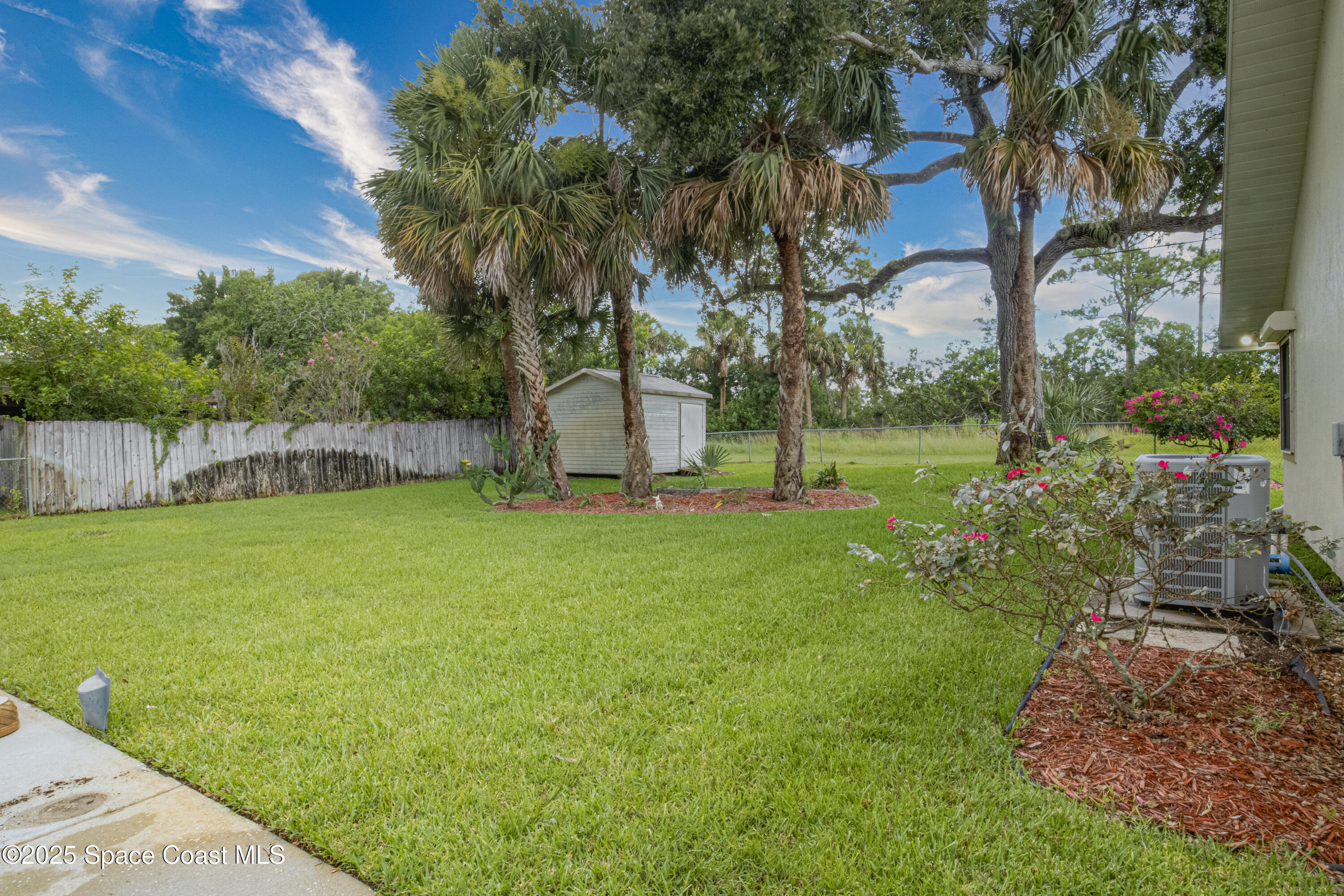 853 Brisbane Street NE