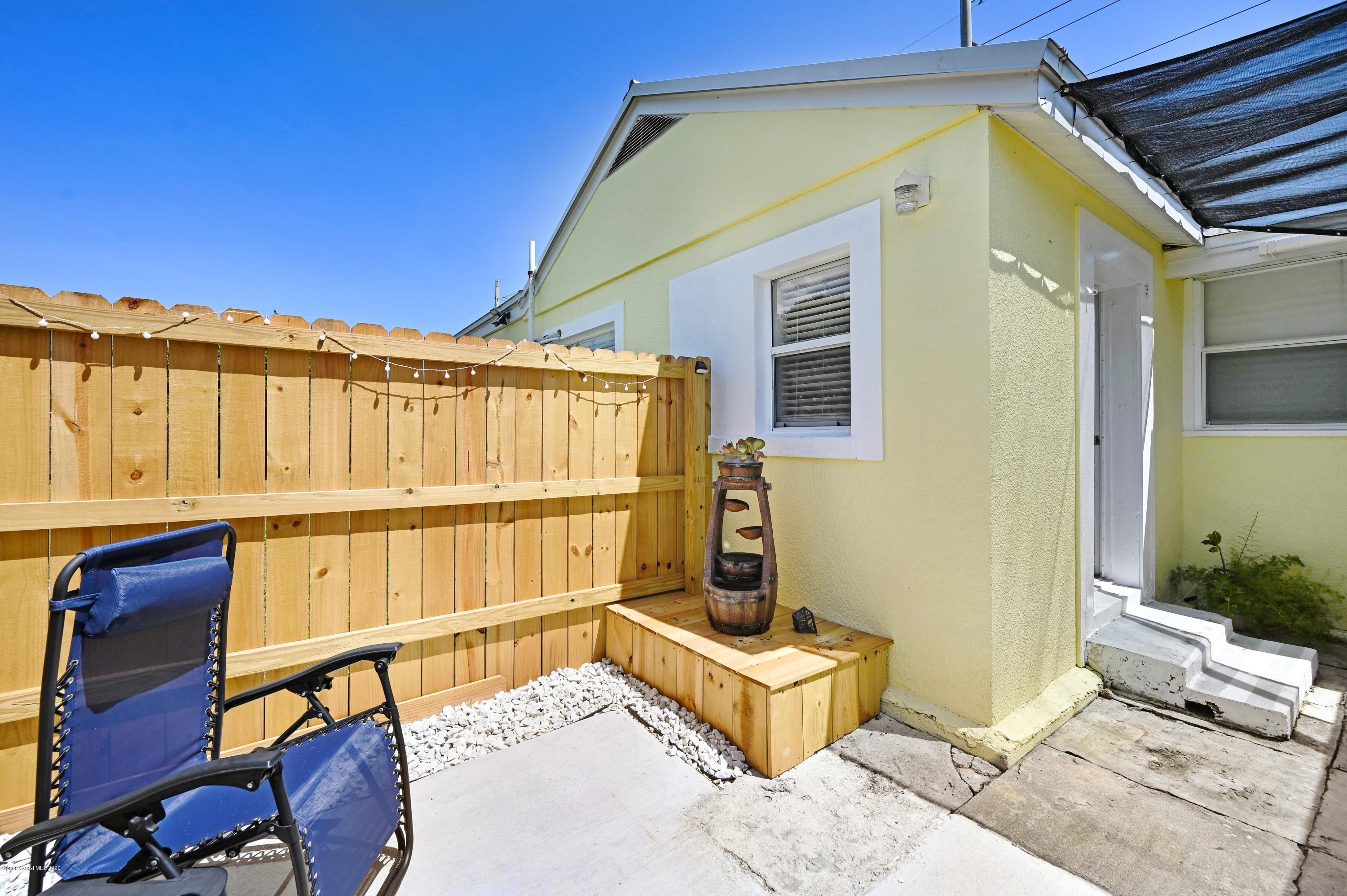 1704 Oak Street
