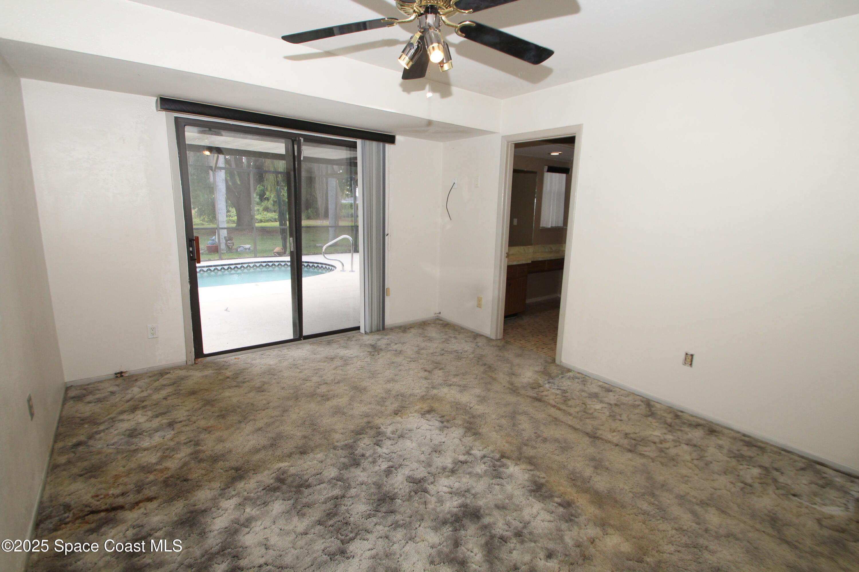 1252 Caspian Court NE