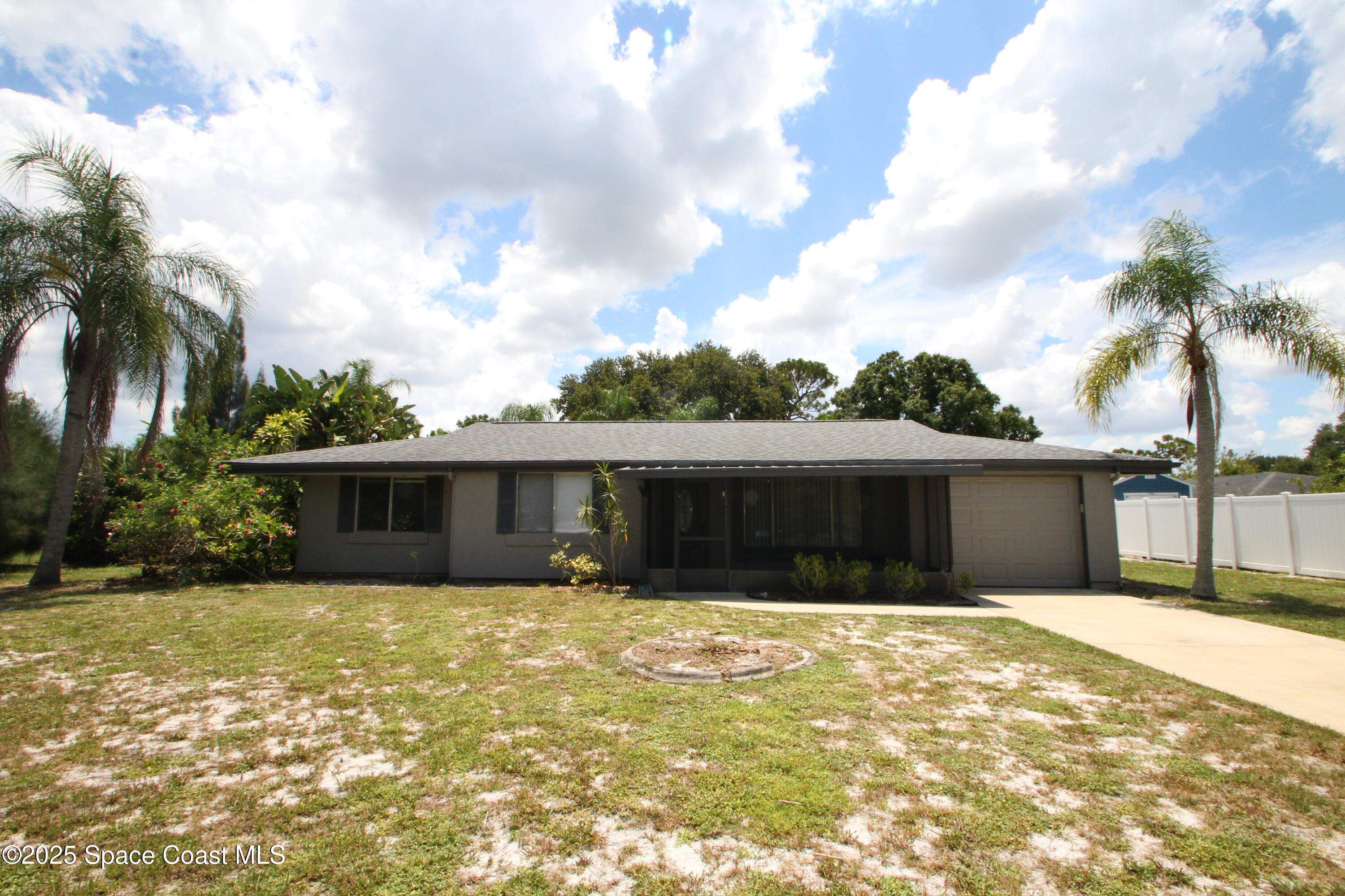 1252 Caspian Court NE