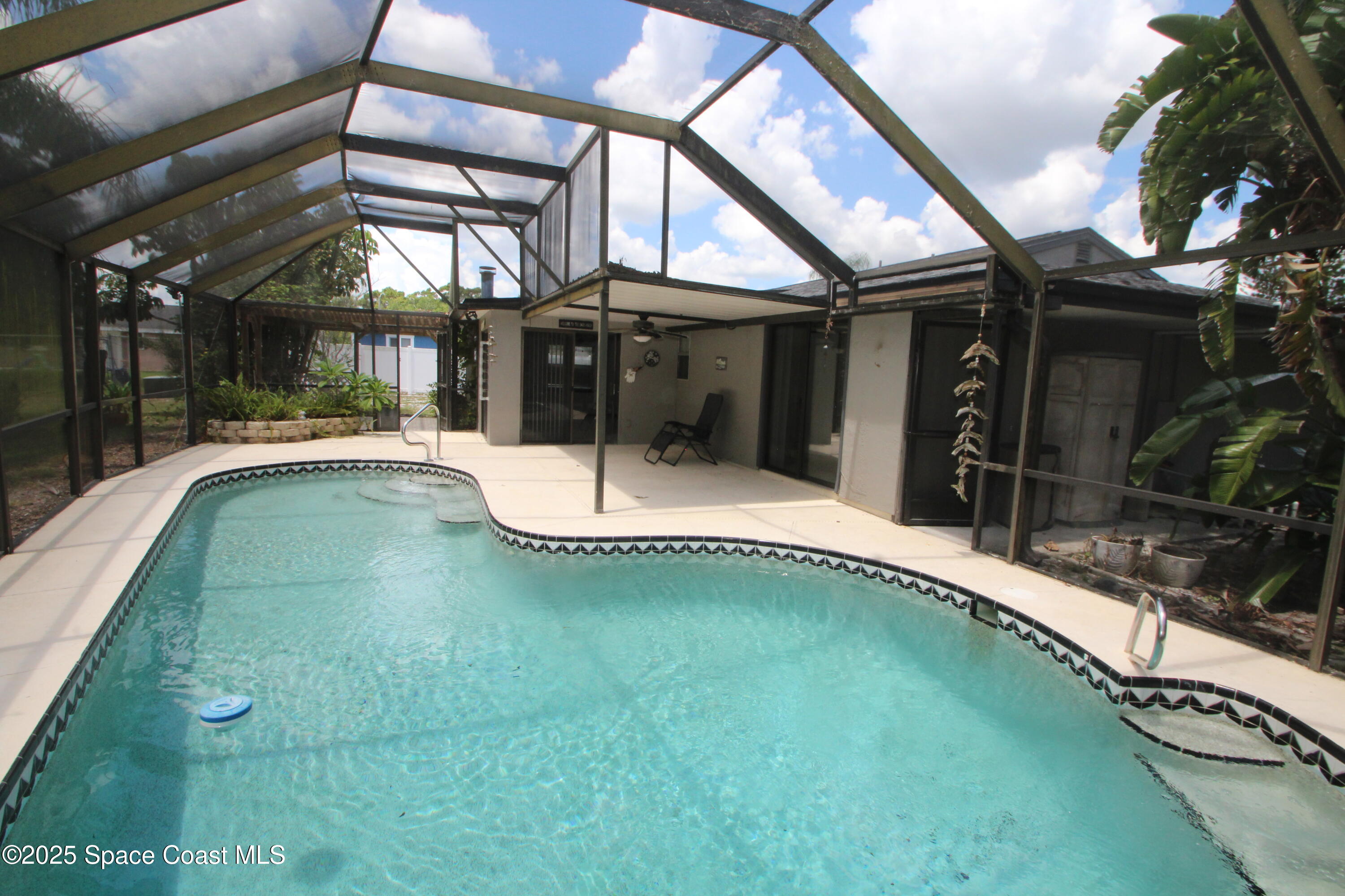 1252 Caspian Court NE