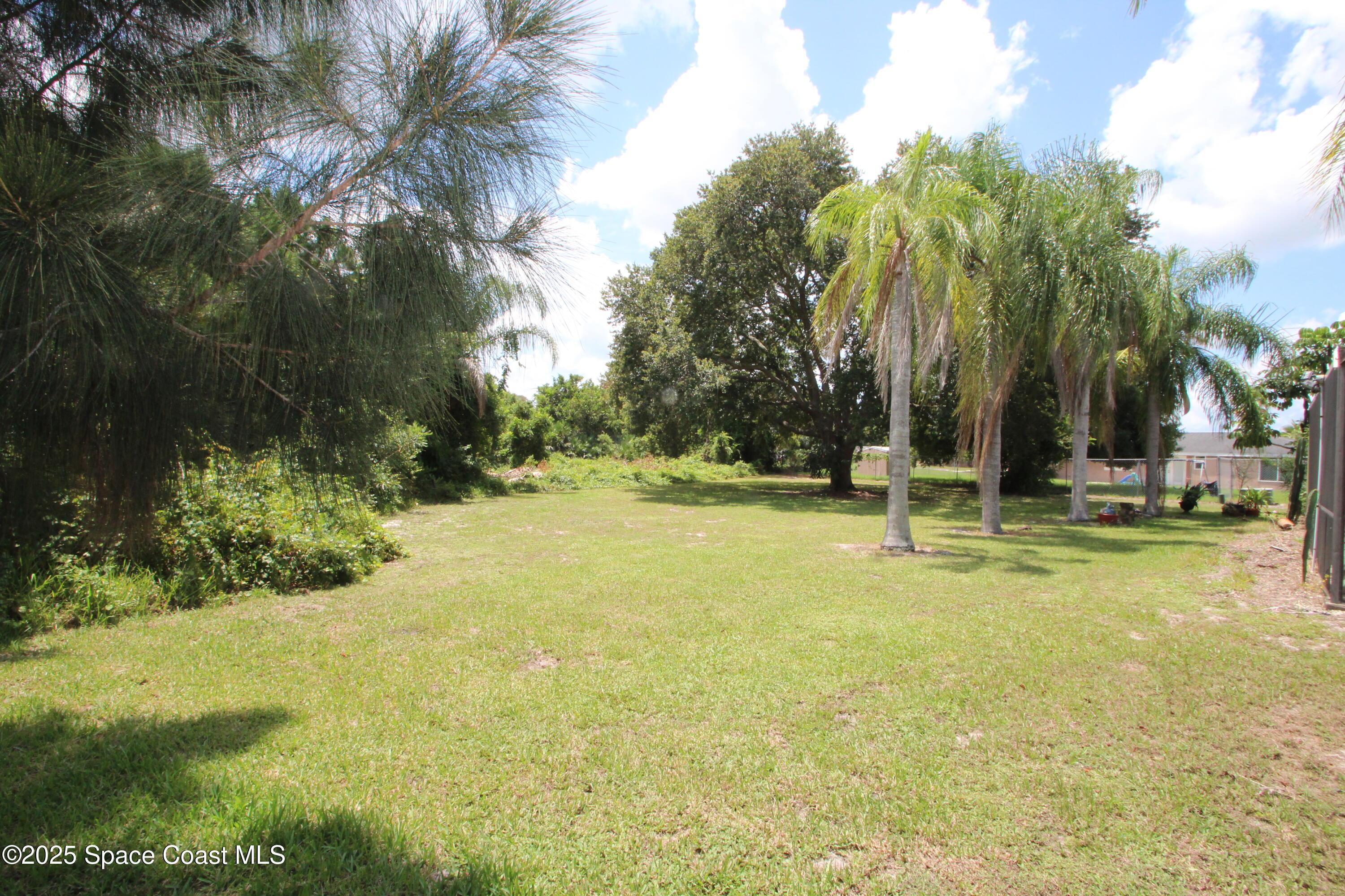 1252 Caspian Court NE