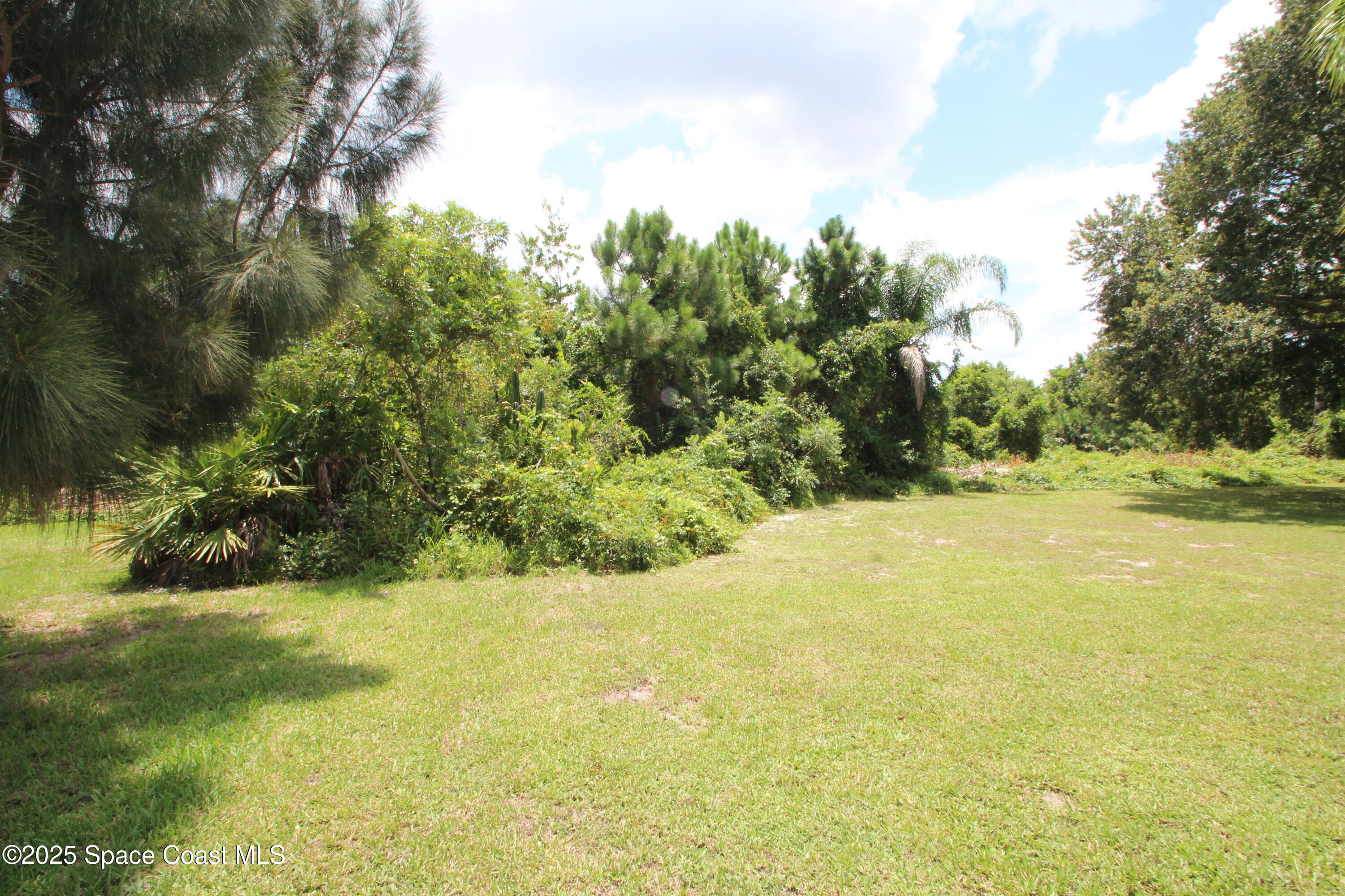 1252 Caspian Court NE