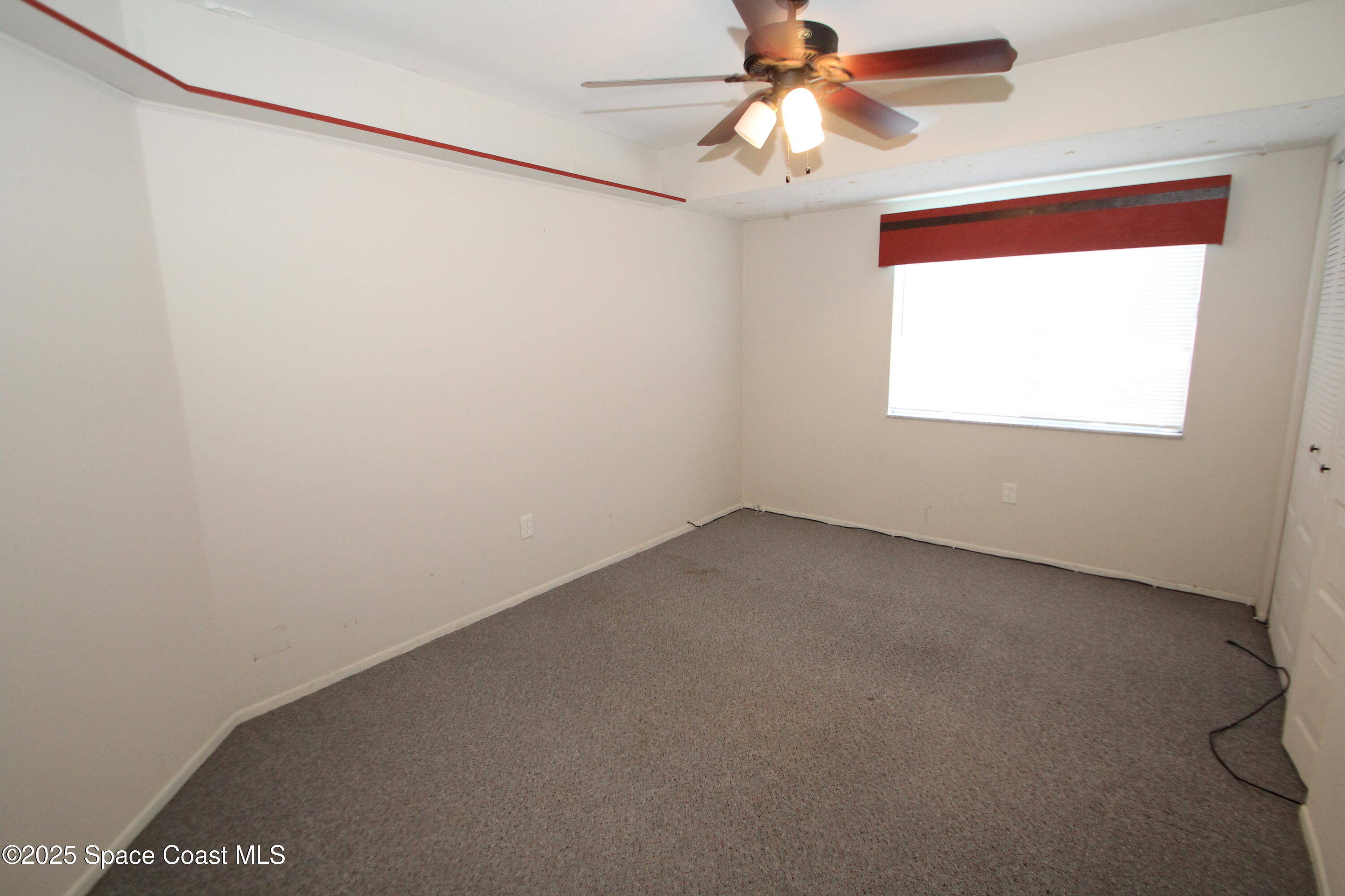 1252 Caspian Court NE