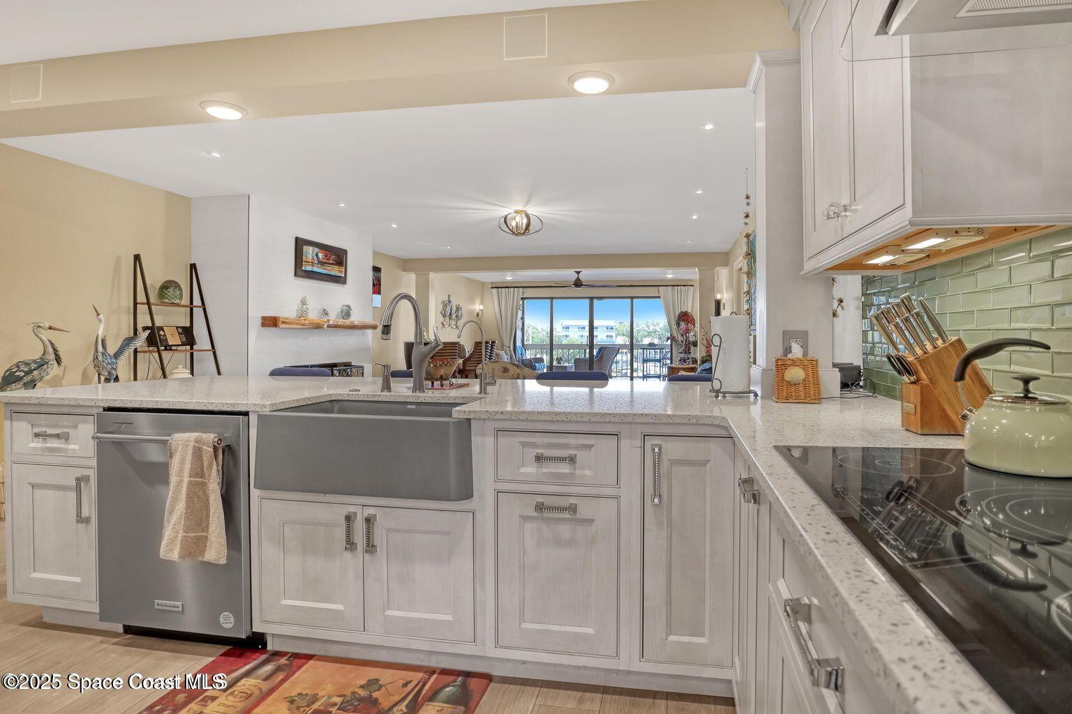 2220 Front Street, 401