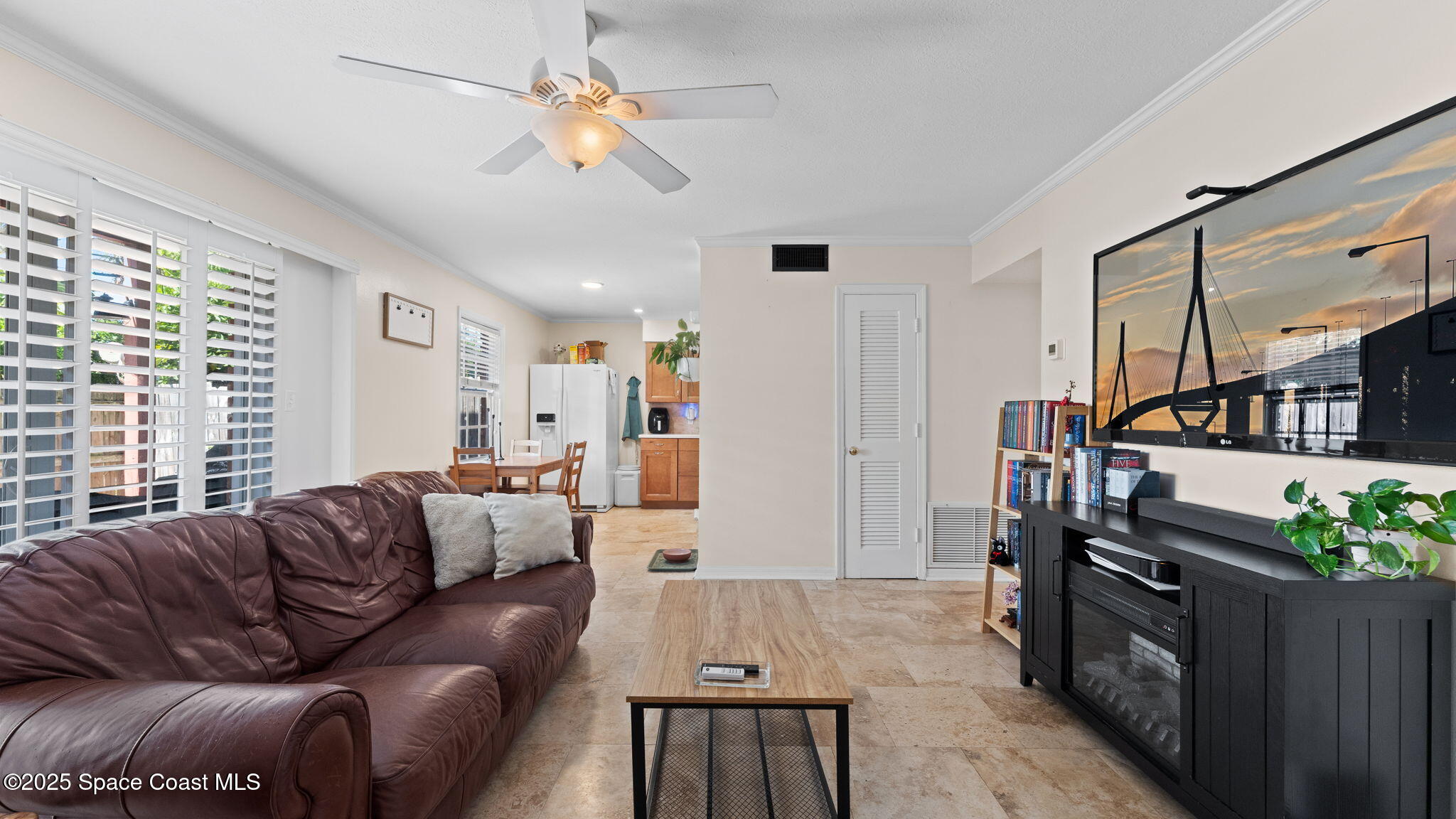 913 S Colonial Court, Unit B