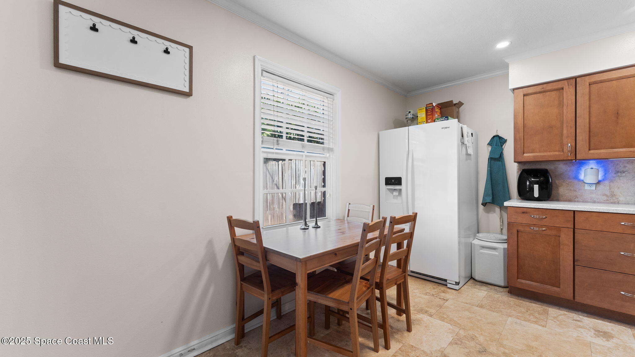 913 S Colonial Court, Unit B