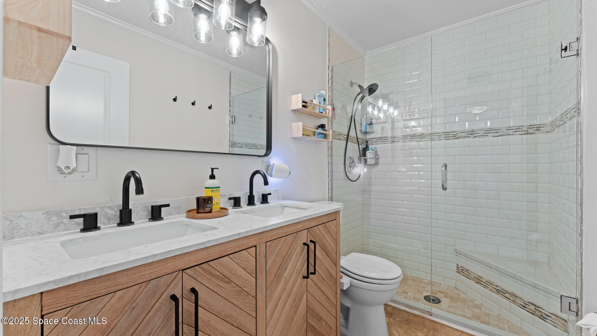 913 S Colonial Court, Unit B