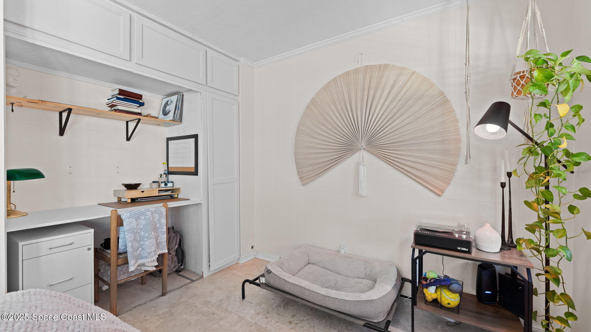 913 S Colonial Court, Unit B