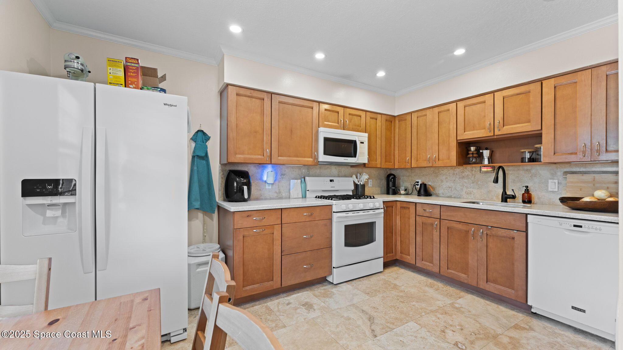 913 S Colonial Court, Unit B