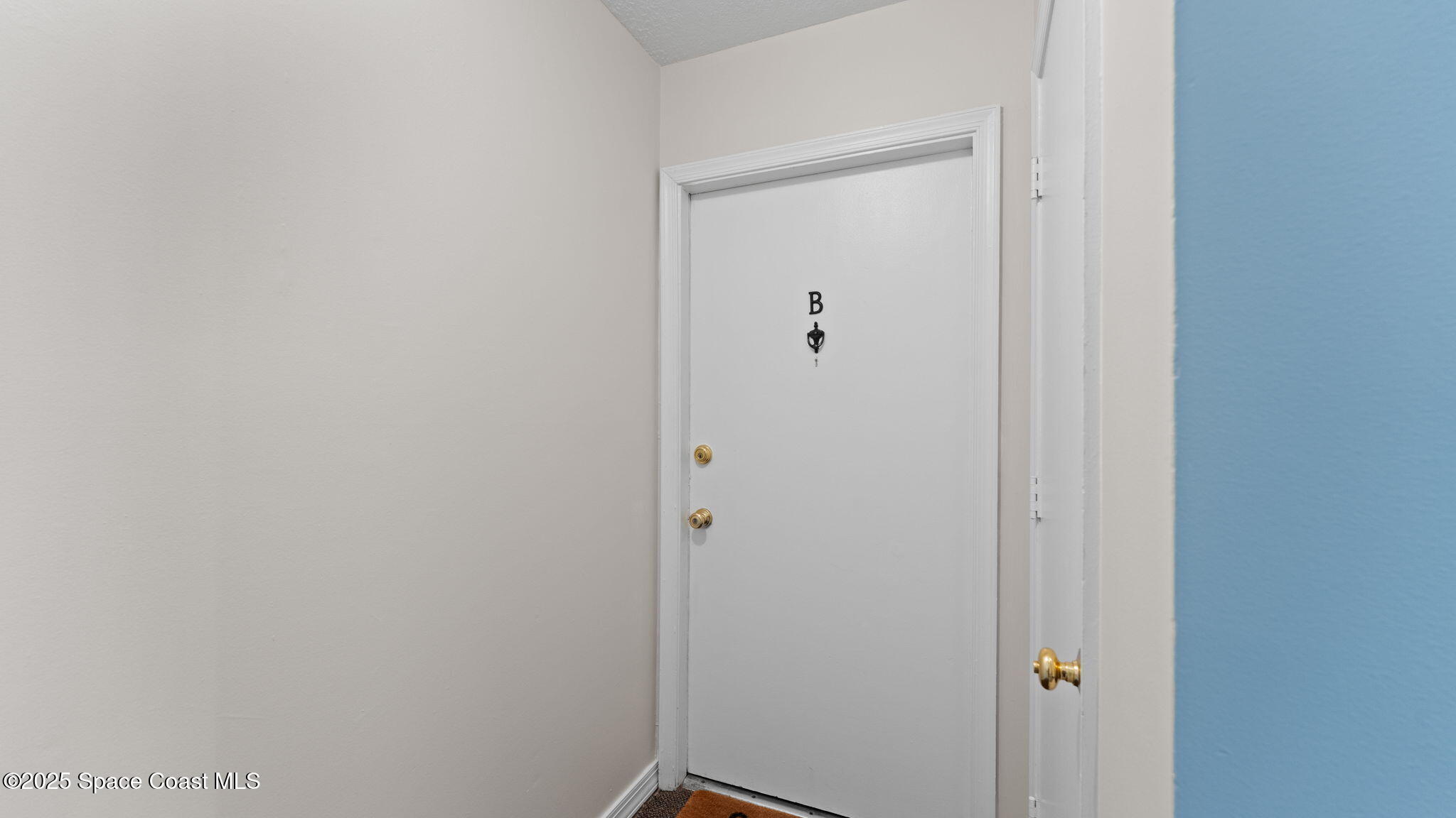 913 S Colonial Court, Unit B