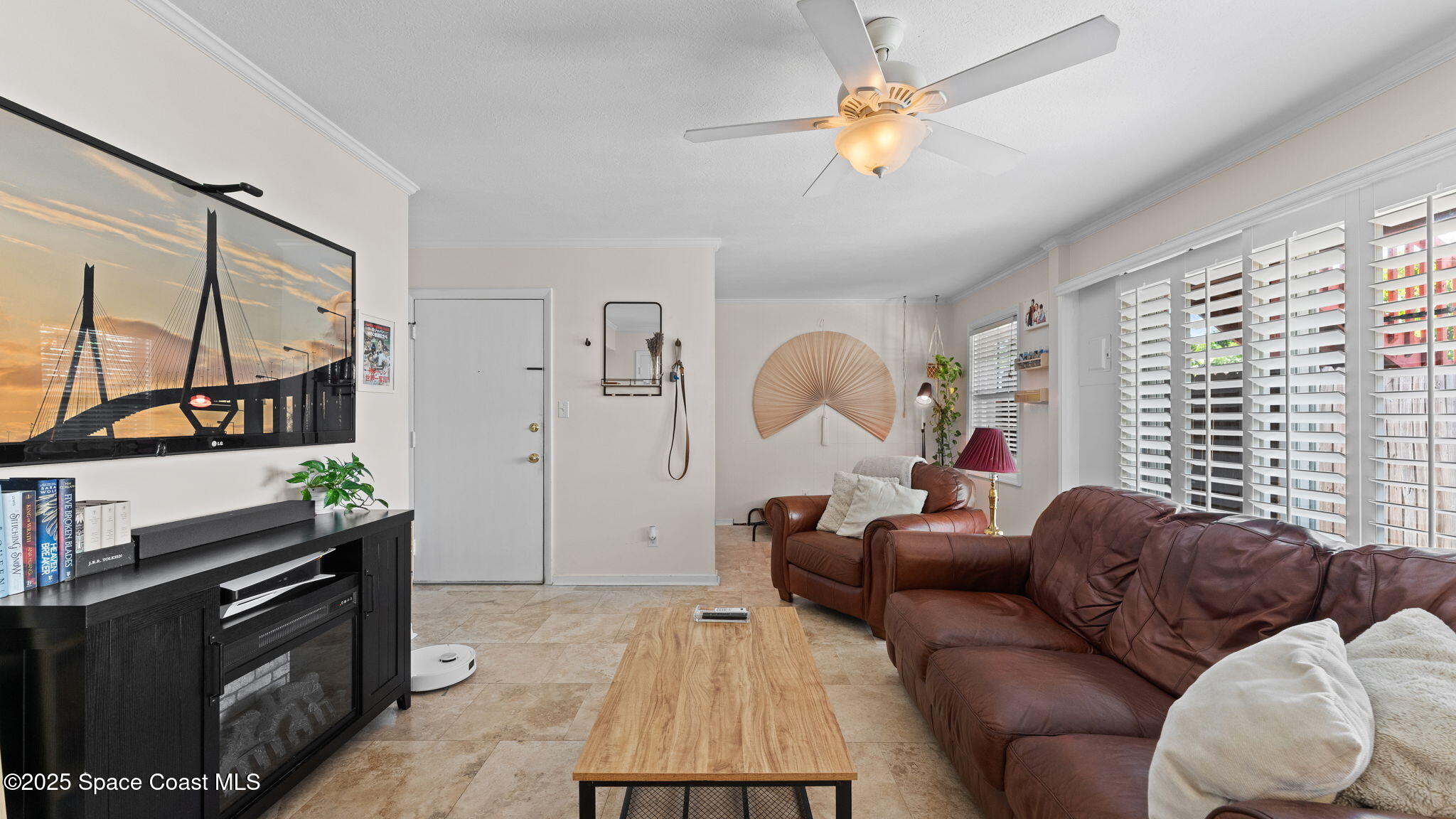 913 S Colonial Court, Unit B