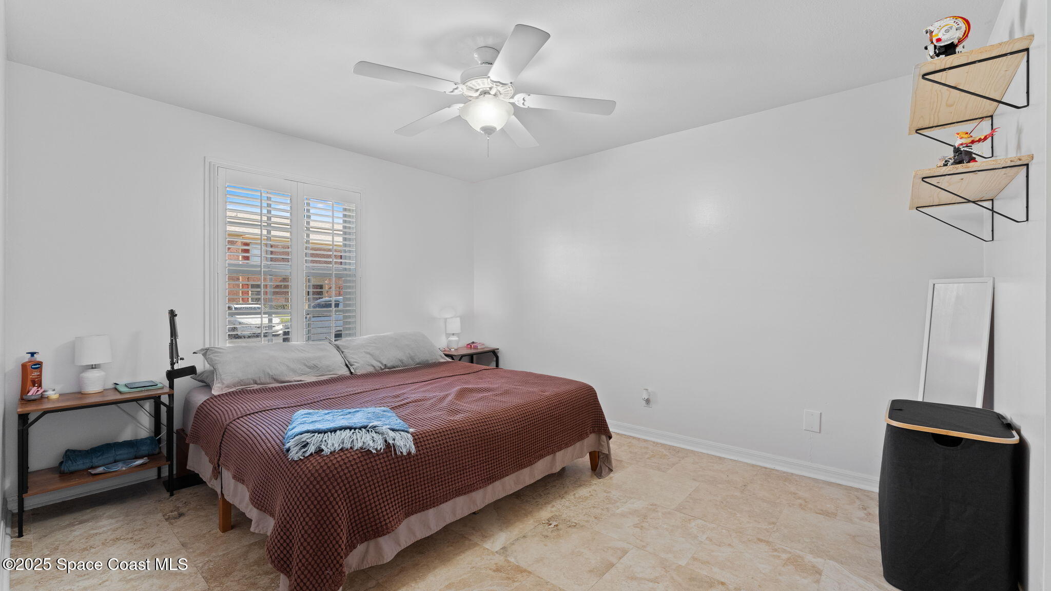 913 S Colonial Court, Unit B