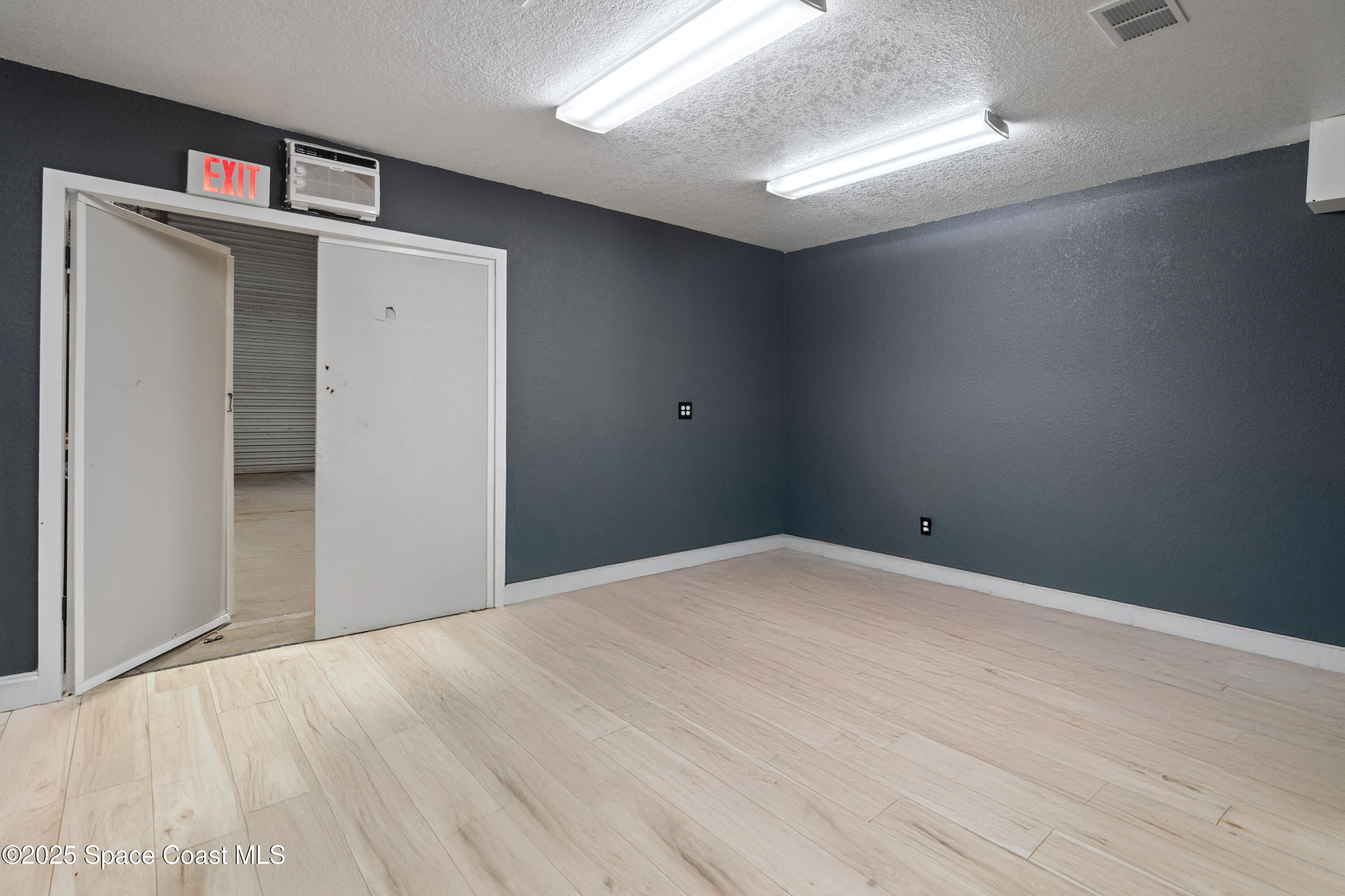 2855 Kirby Circle NE, 1