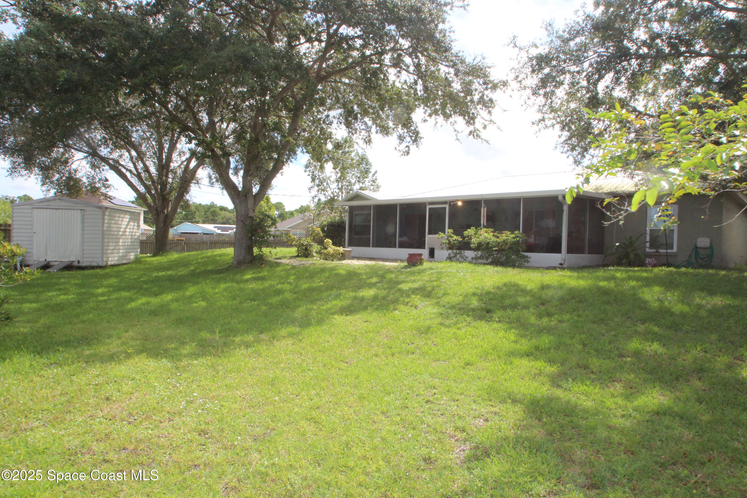 1199 Venus Street SE