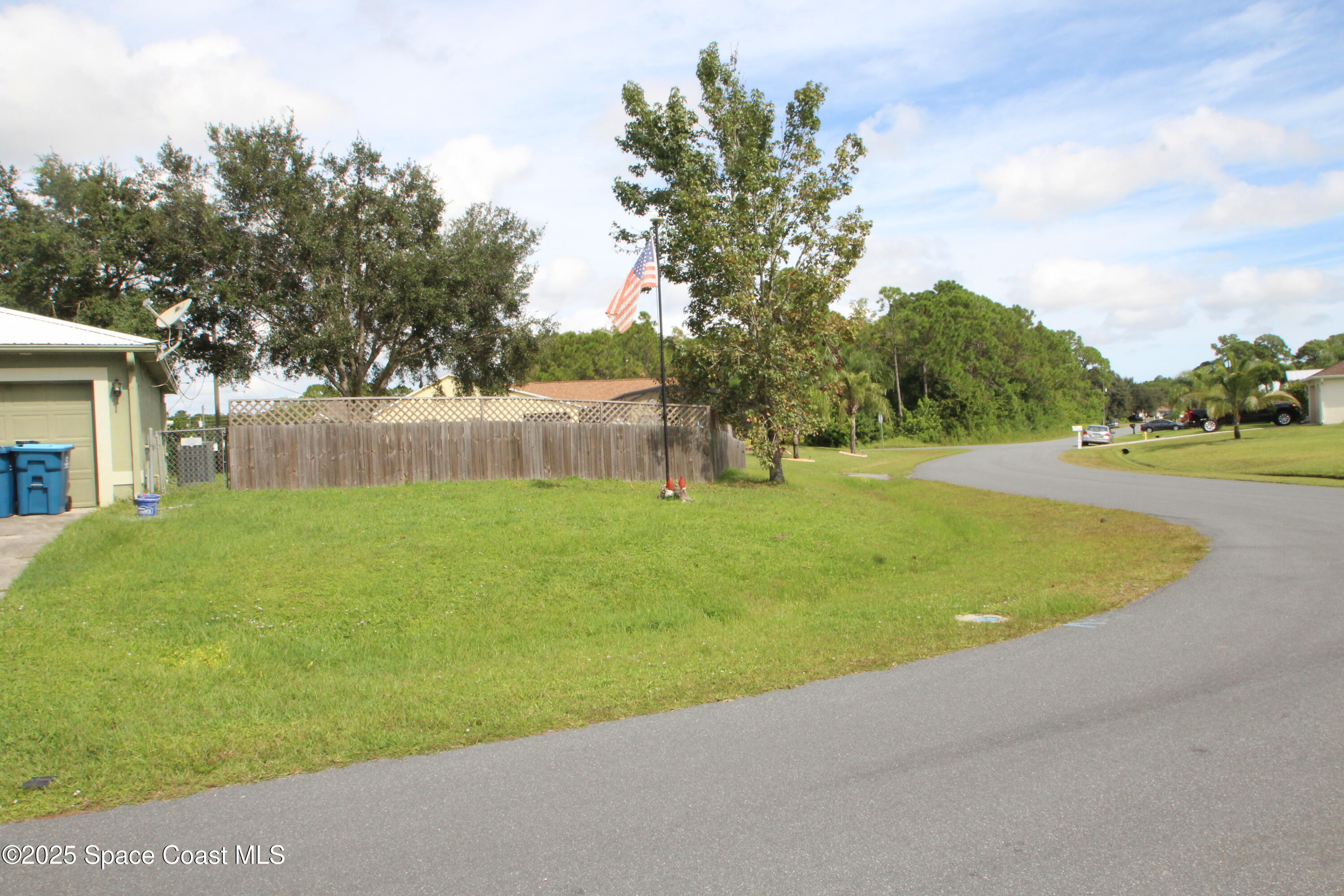 1199 Venus Street SE