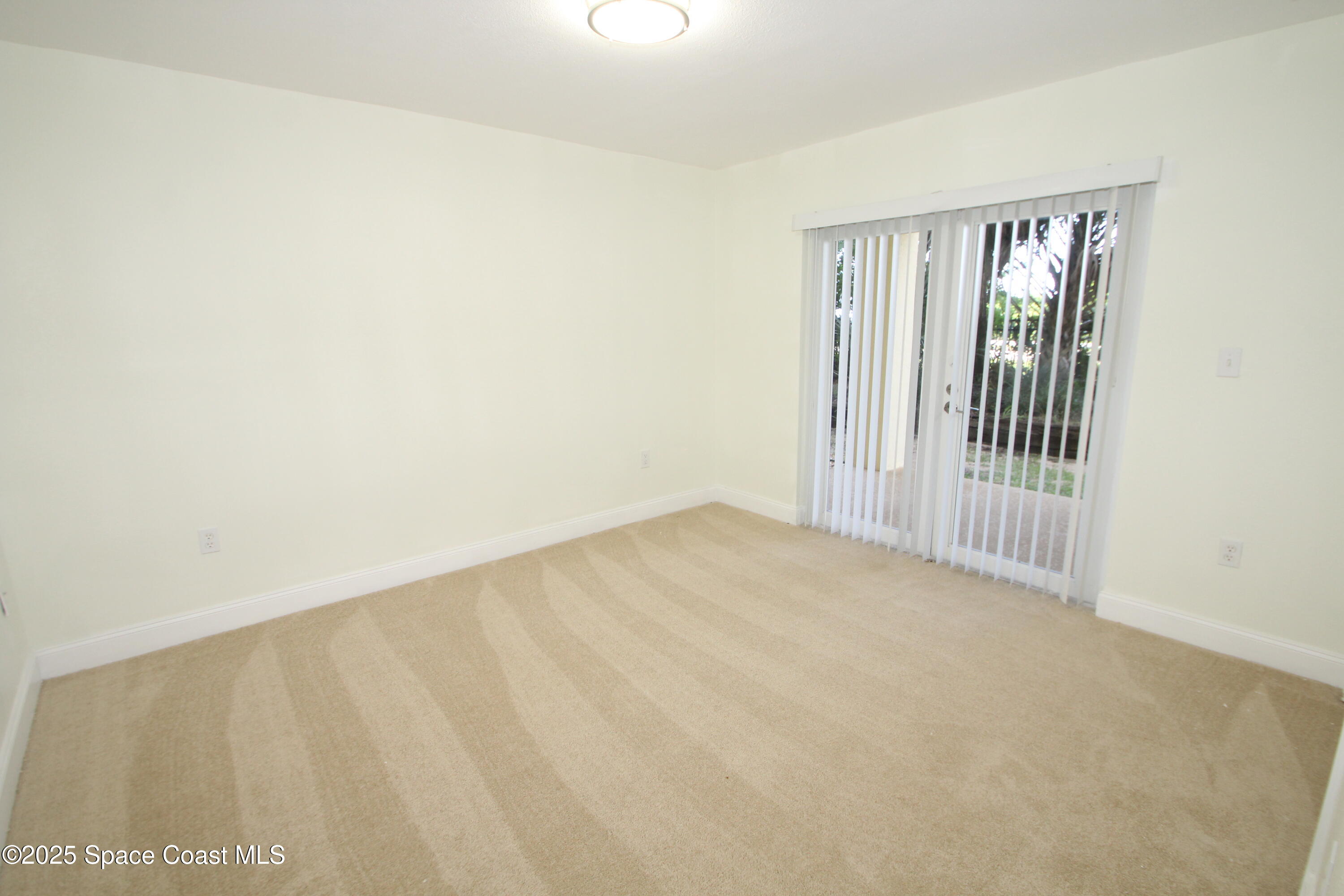 890 Vignoles Avenue NE, 3