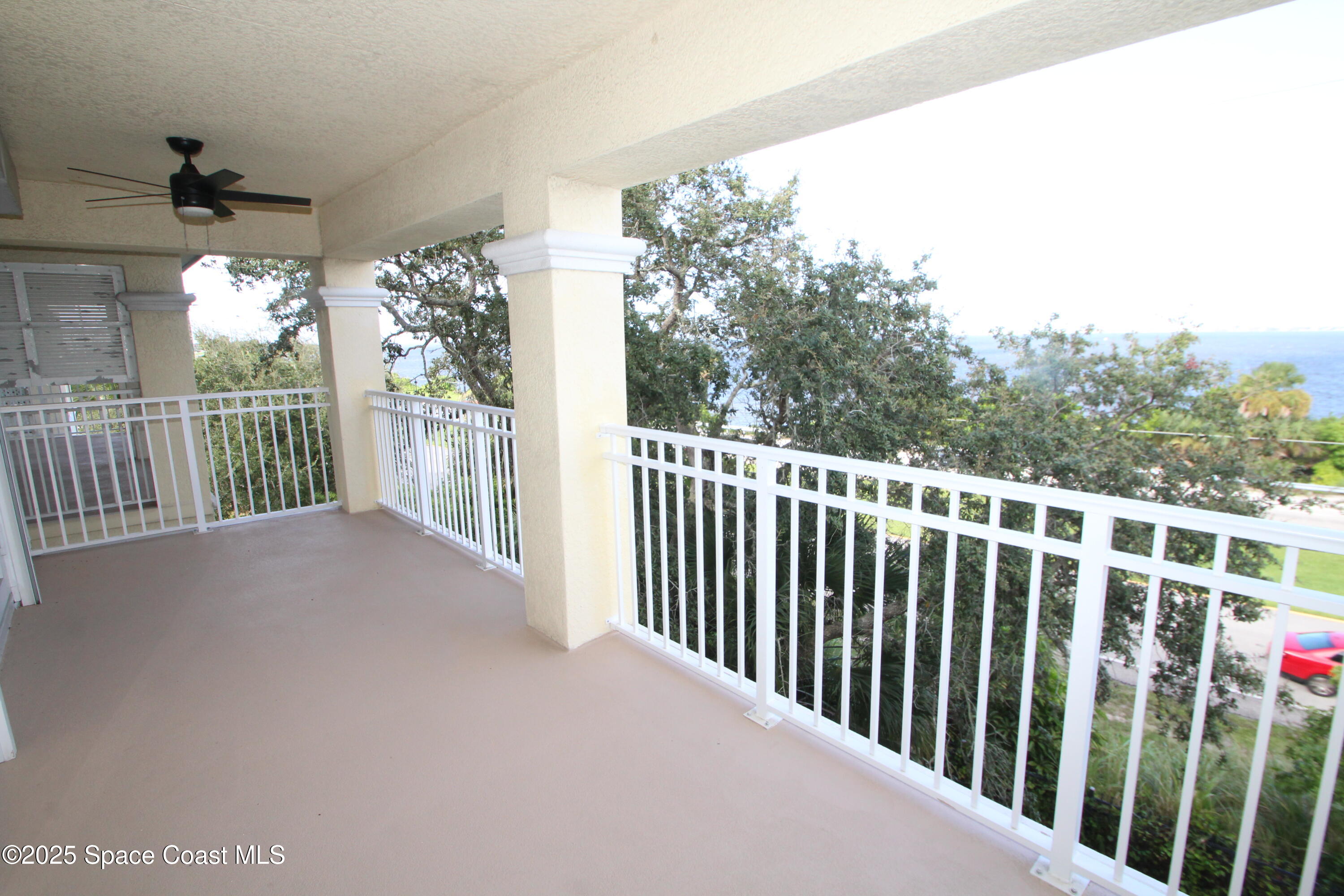 890 Vignoles Avenue NE, 3