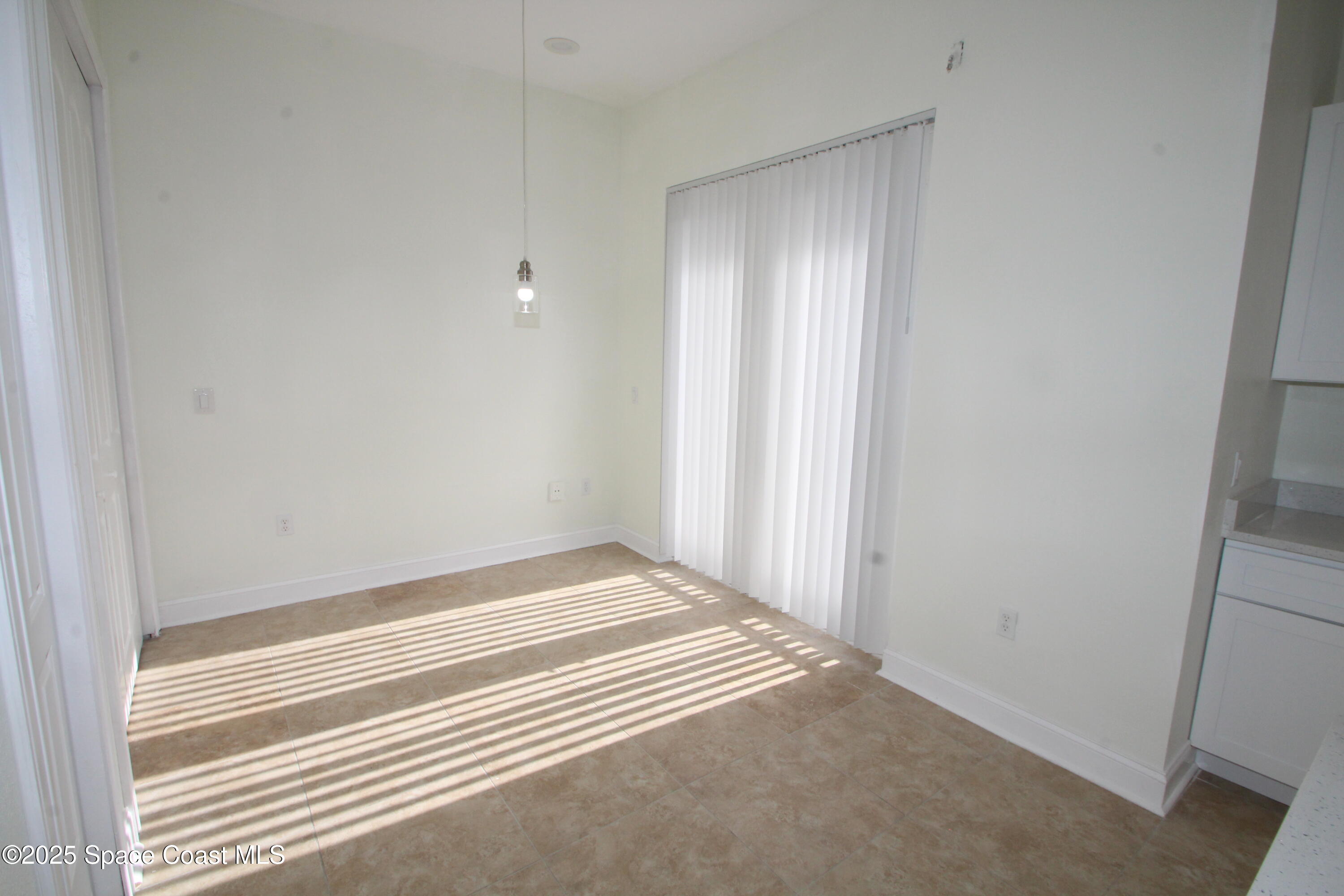 890 Vignoles Avenue NE, 3