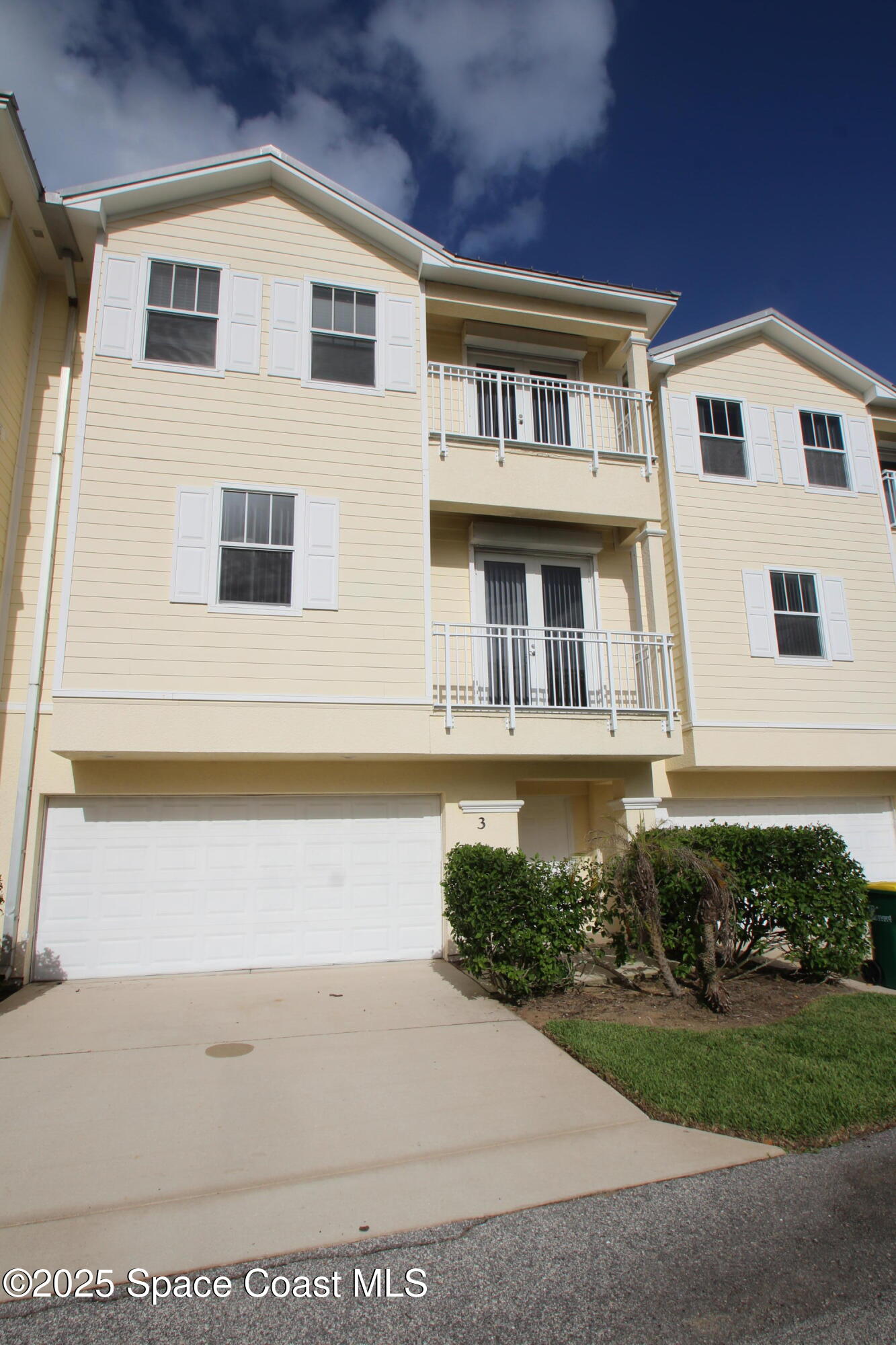 890 Vignoles Avenue NE, 3