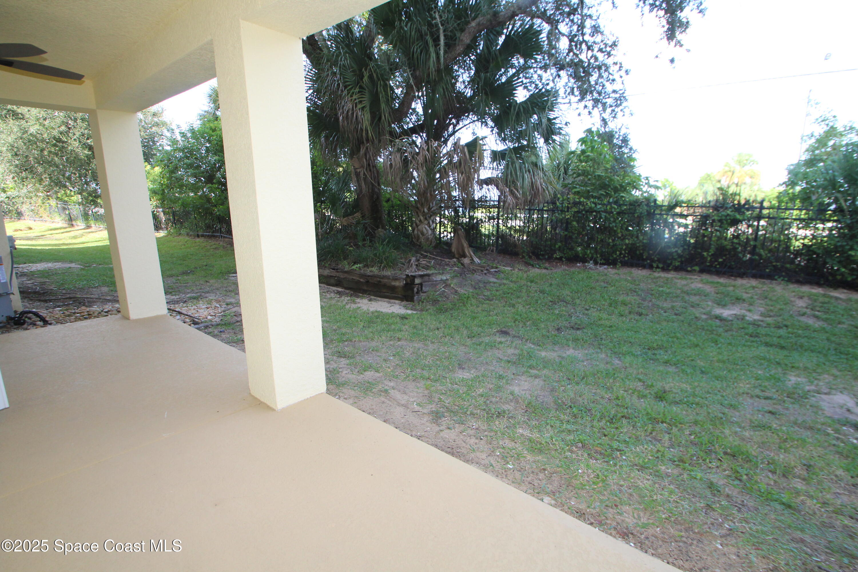 890 Vignoles Avenue NE, 3