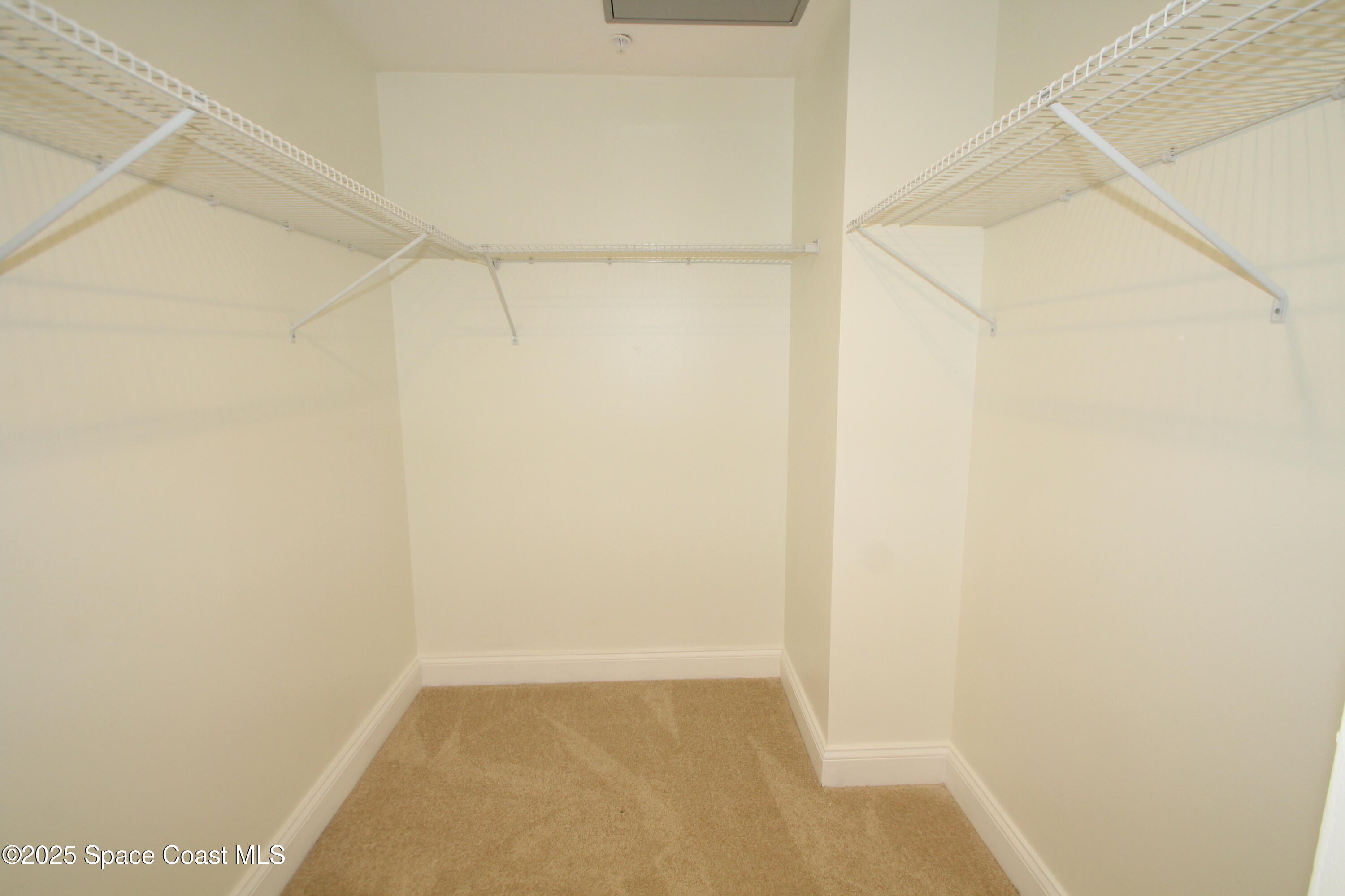 890 Vignoles Avenue NE, 3