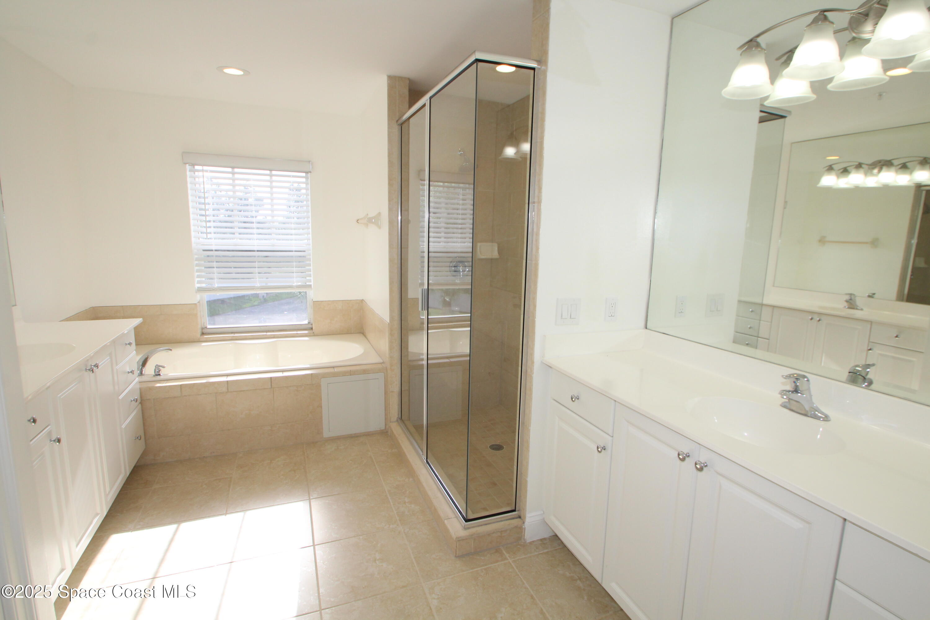 890 Vignoles Avenue NE, 3