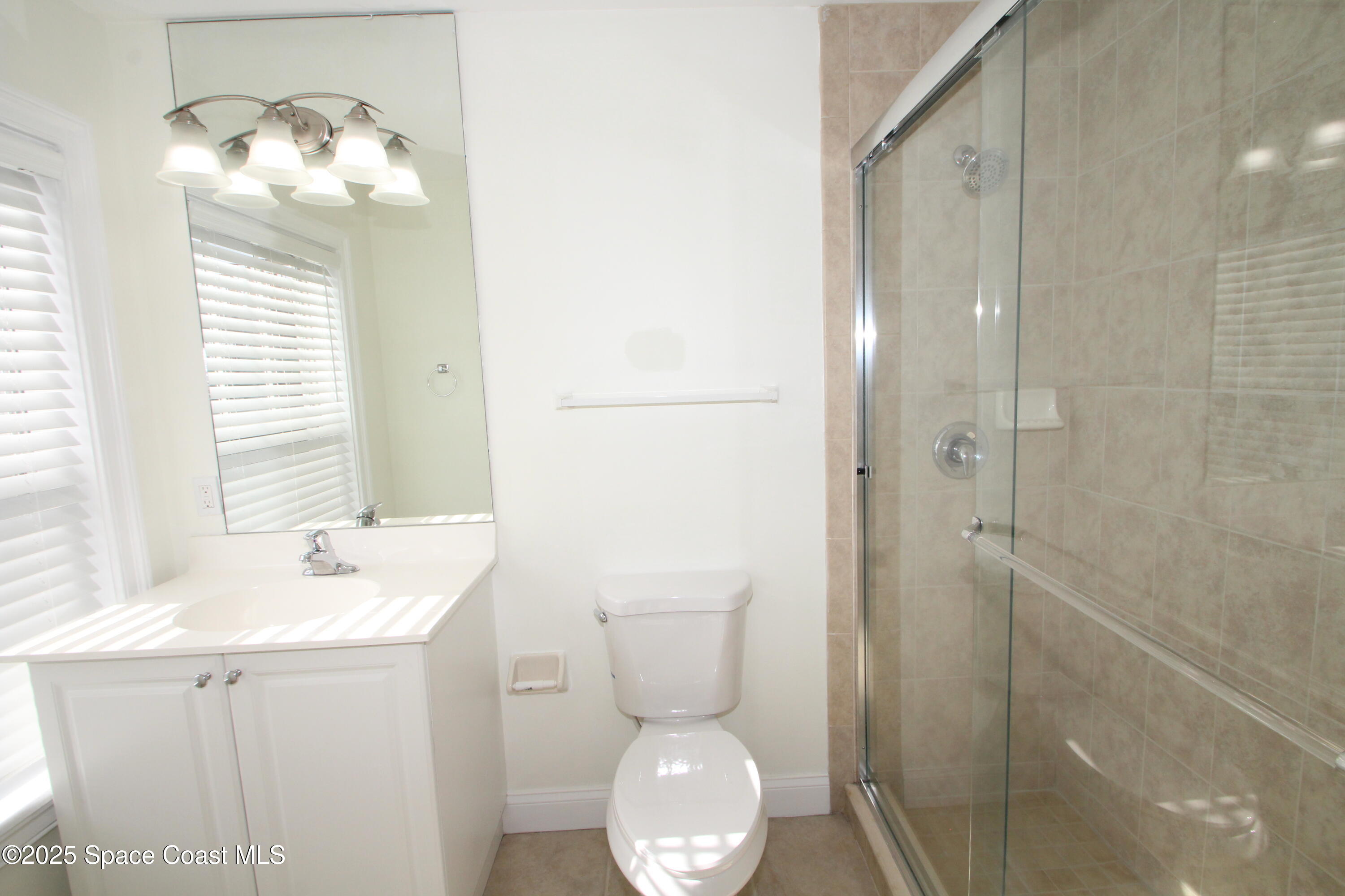 890 Vignoles Avenue NE, 3