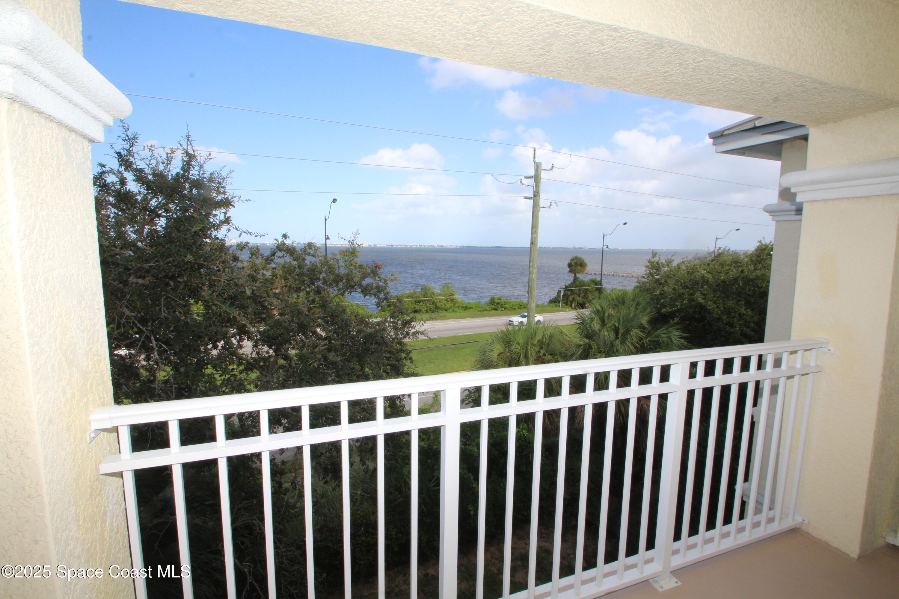 890 Vignoles Avenue NE, 3