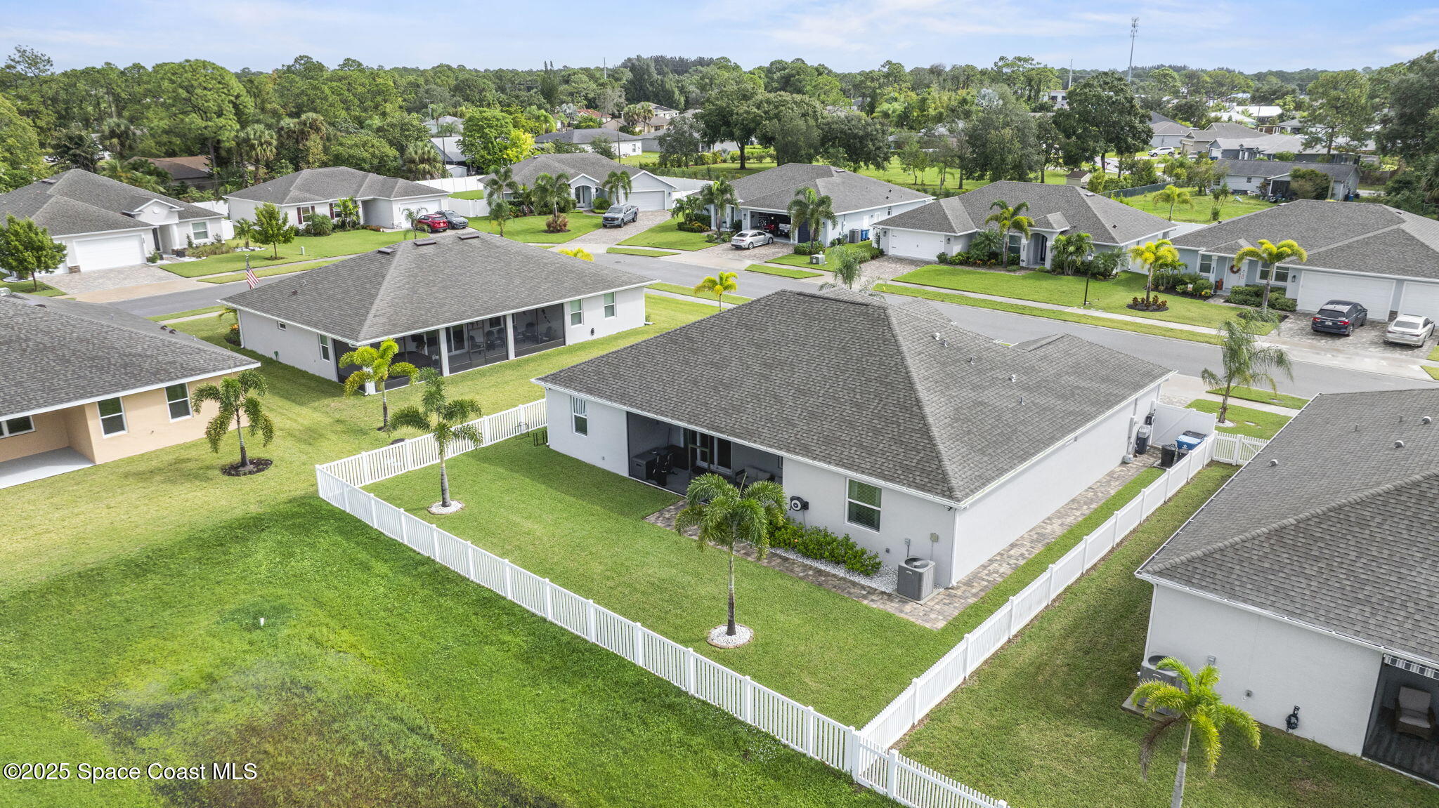 1085 E Captiva Island Circle SW
