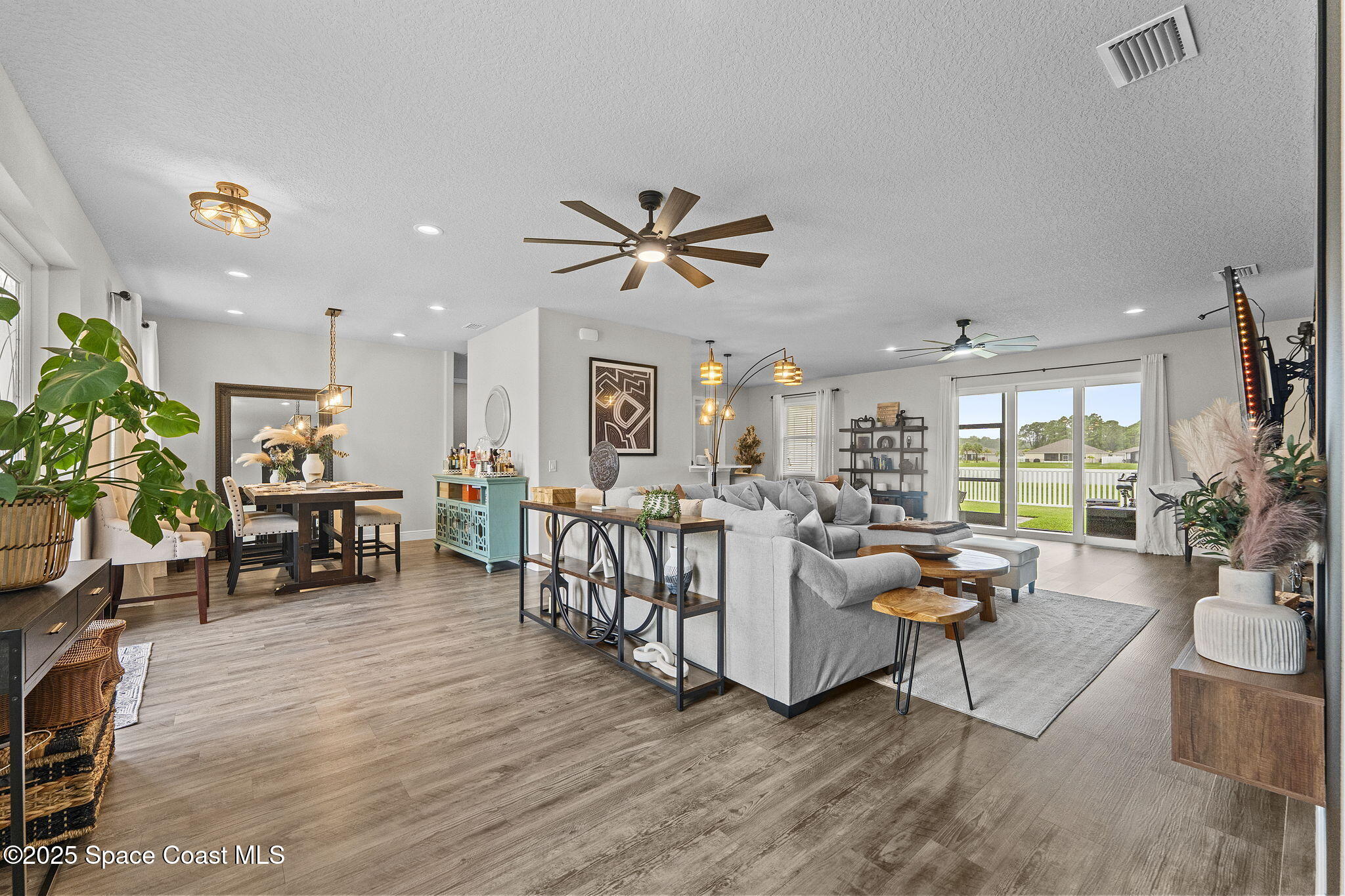 1085 E Captiva Island Circle SW