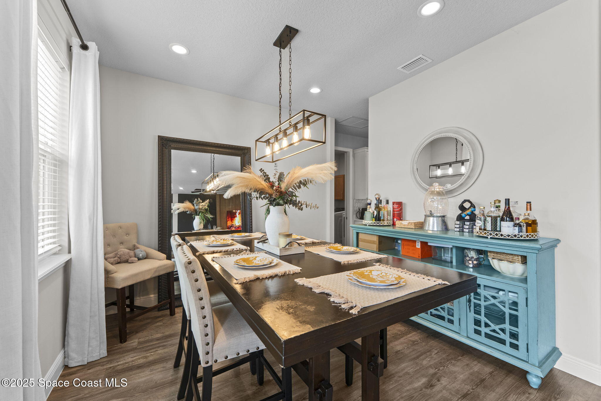 1085 E Captiva Island Circle SW