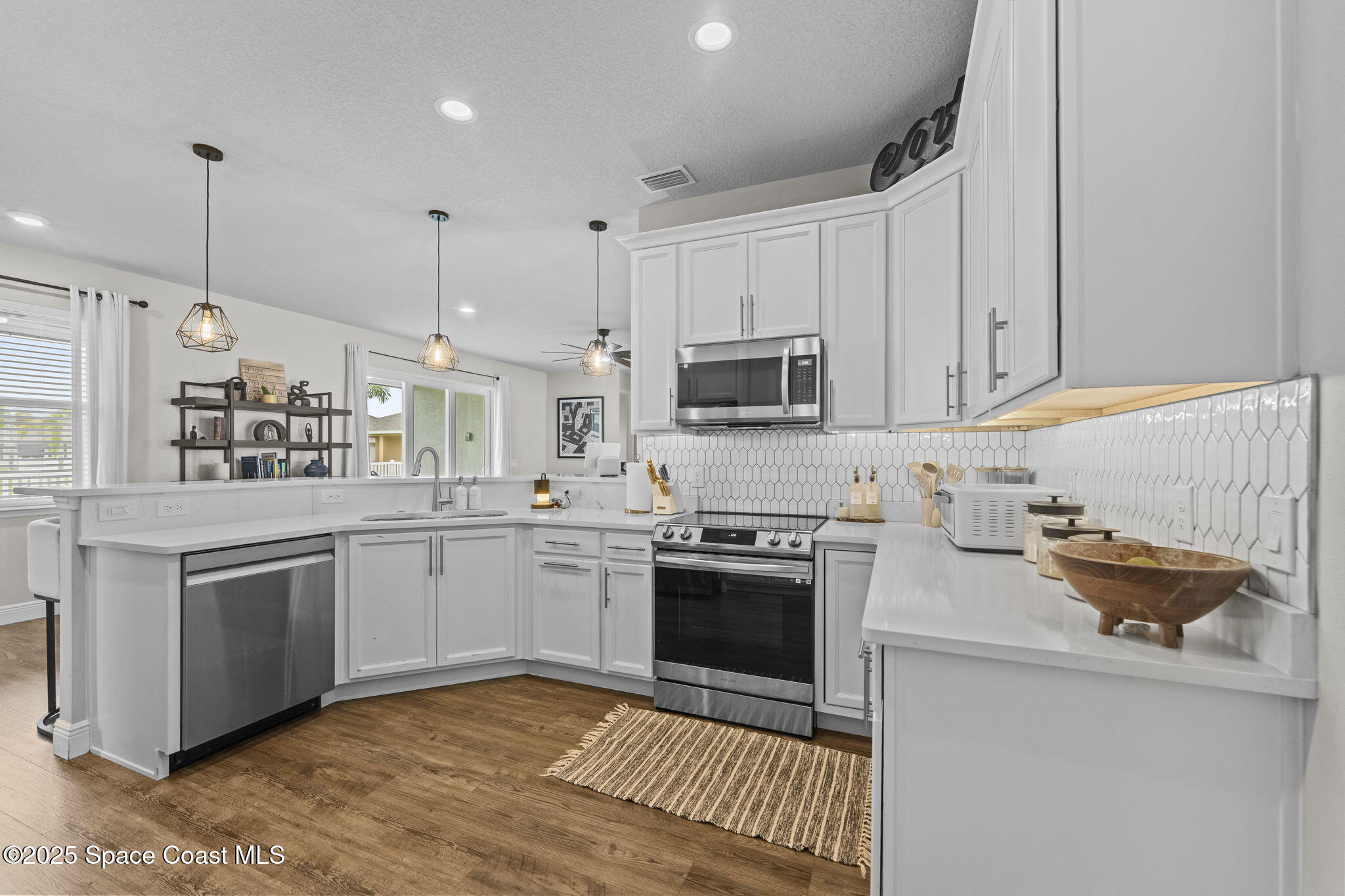 1085 E Captiva Island Circle SW