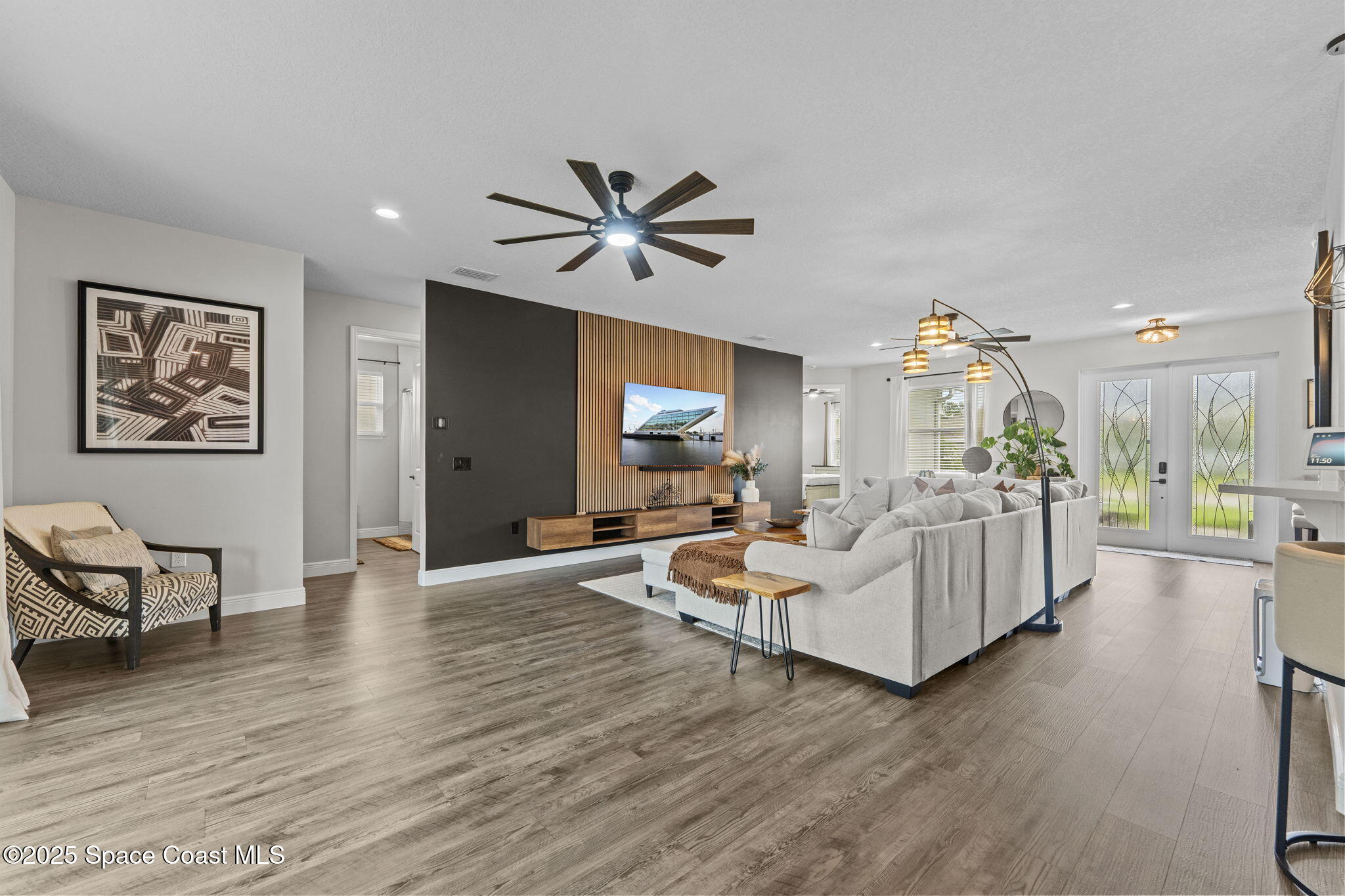 1085 E Captiva Island Circle SW