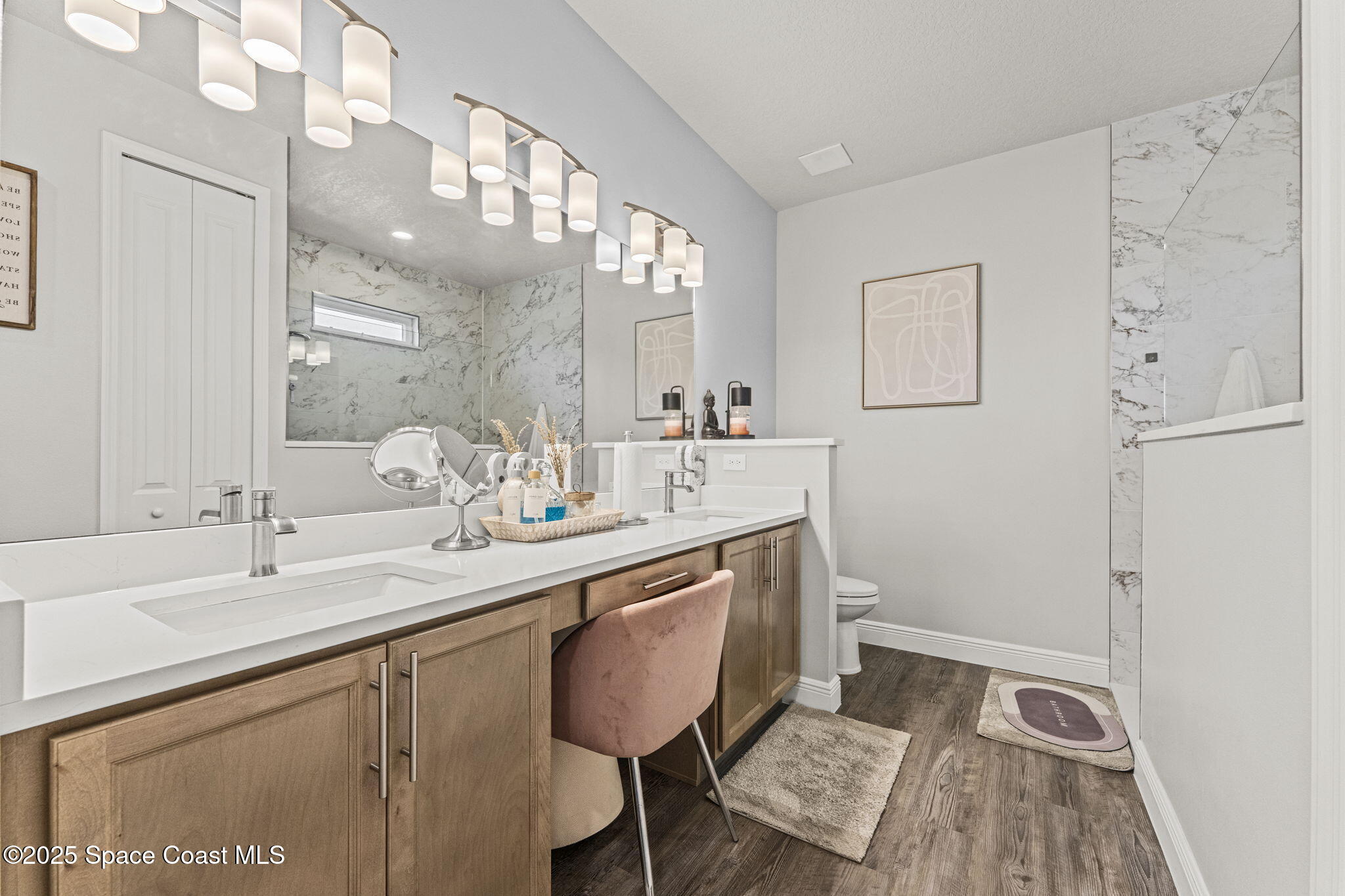 1085 E Captiva Island Circle SW