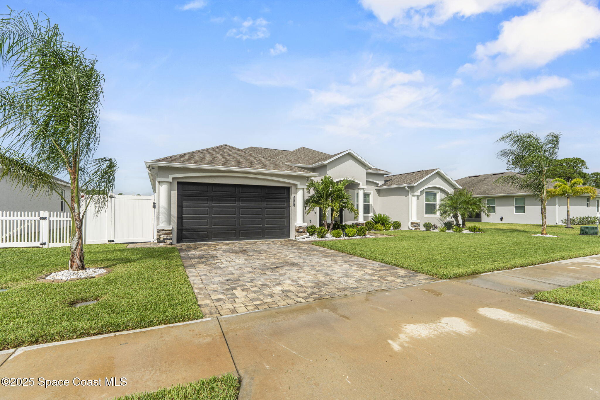 1085 E Captiva Island Circle SW