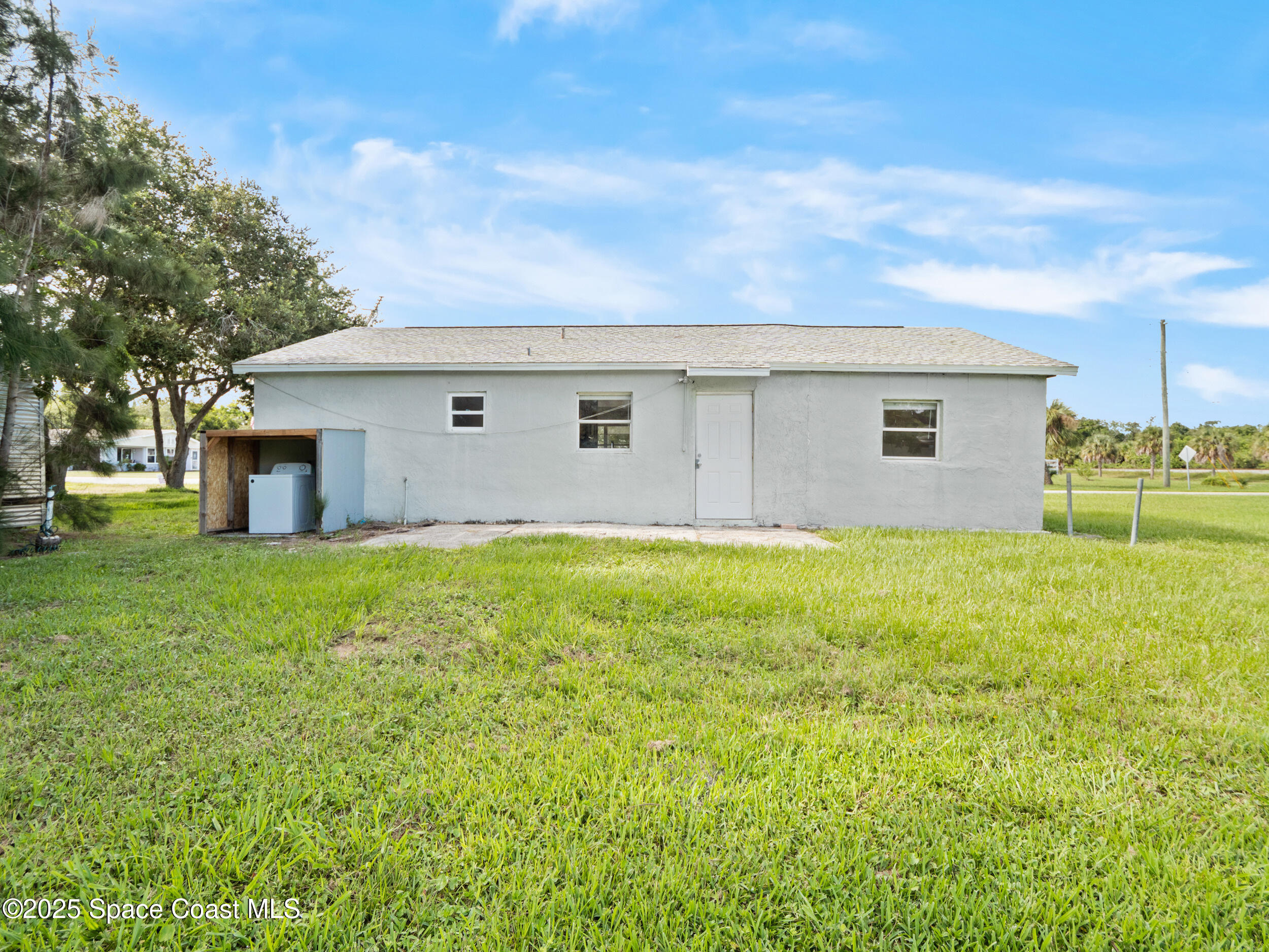 2870 Glassner Avenue NE