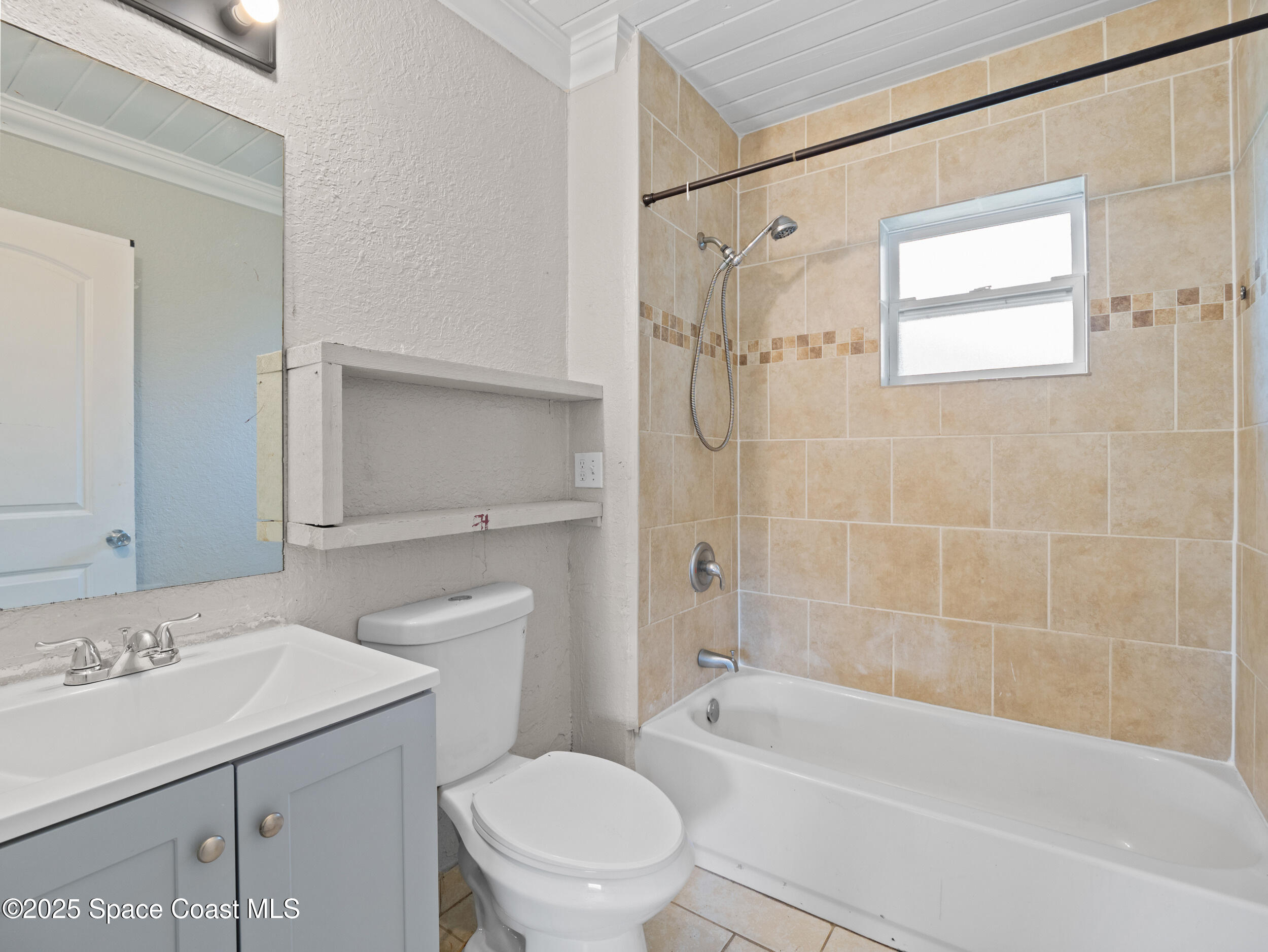 2870 Glassner Avenue NE