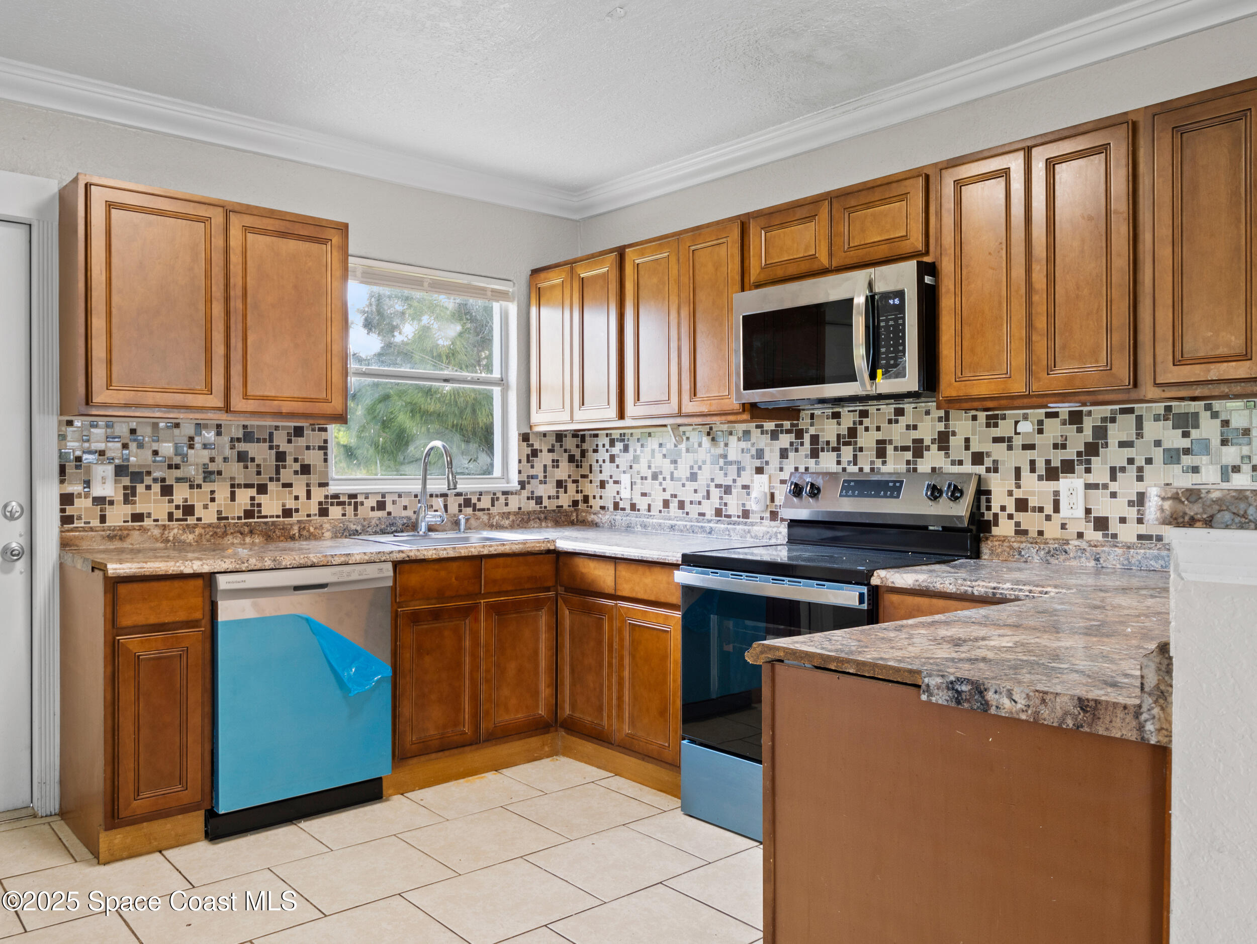 2870 Glassner Avenue NE