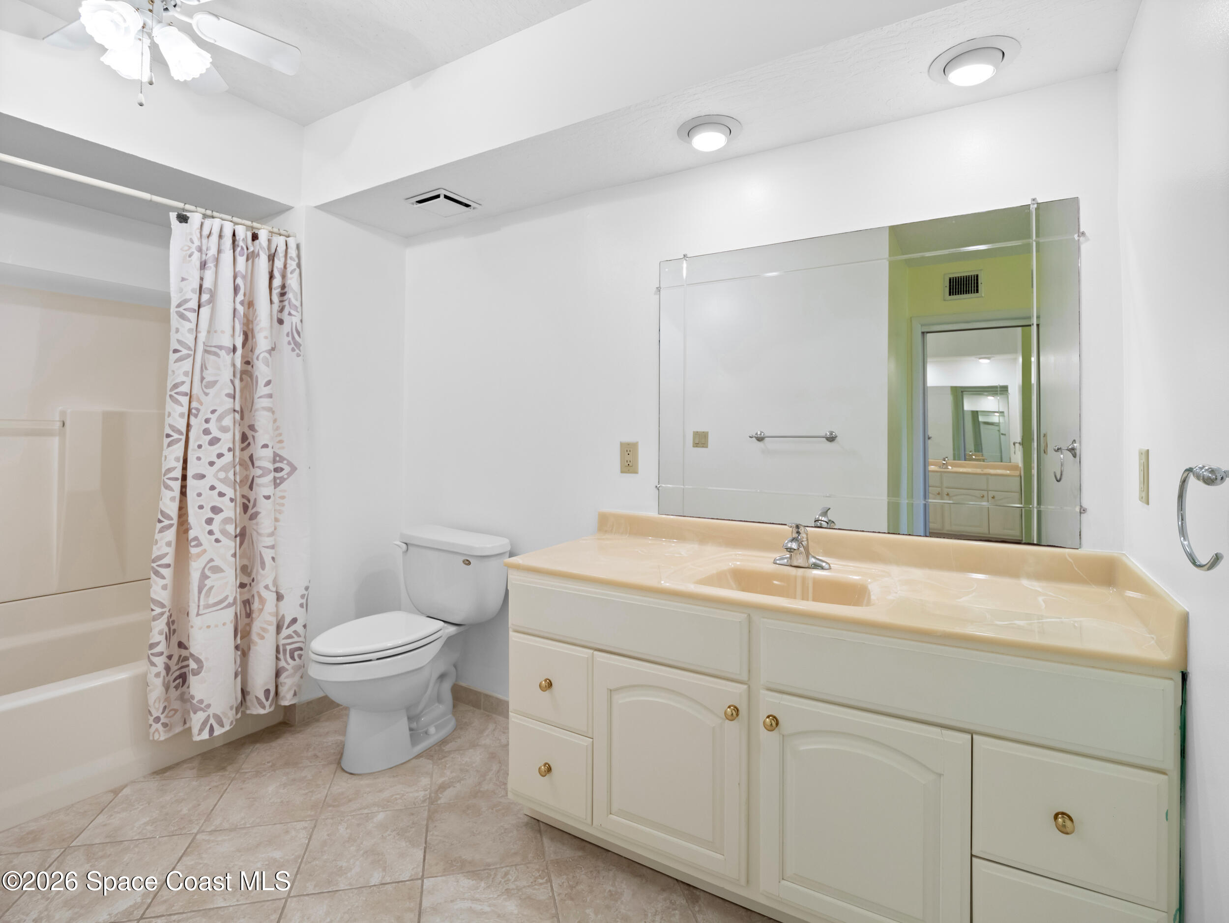 2150 N Highway A1a 211