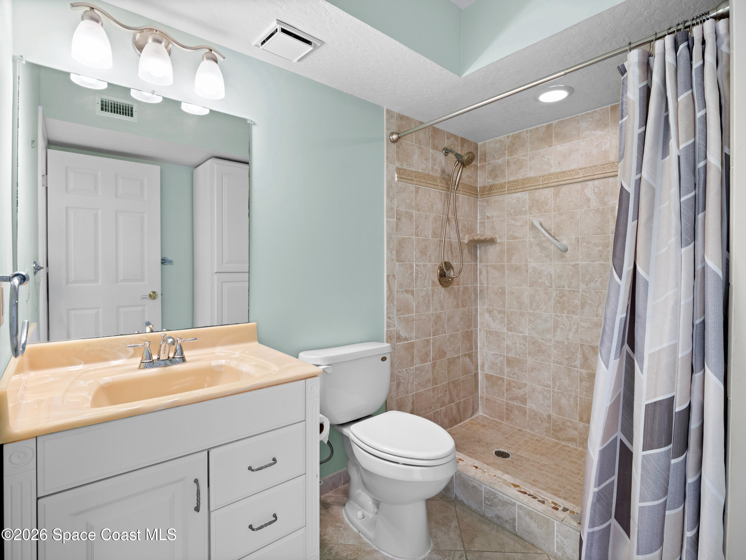 2150 N Highway A1a 211