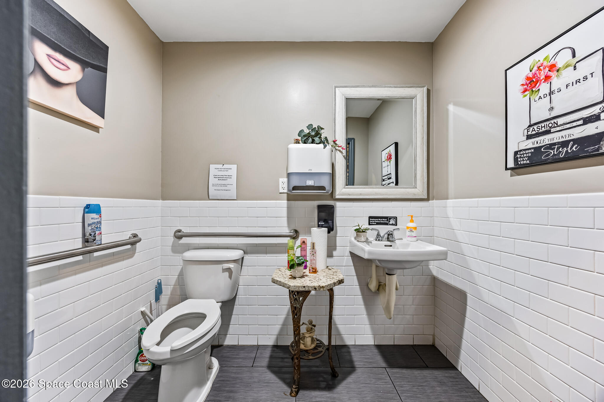 7777 N Wickham Road 20