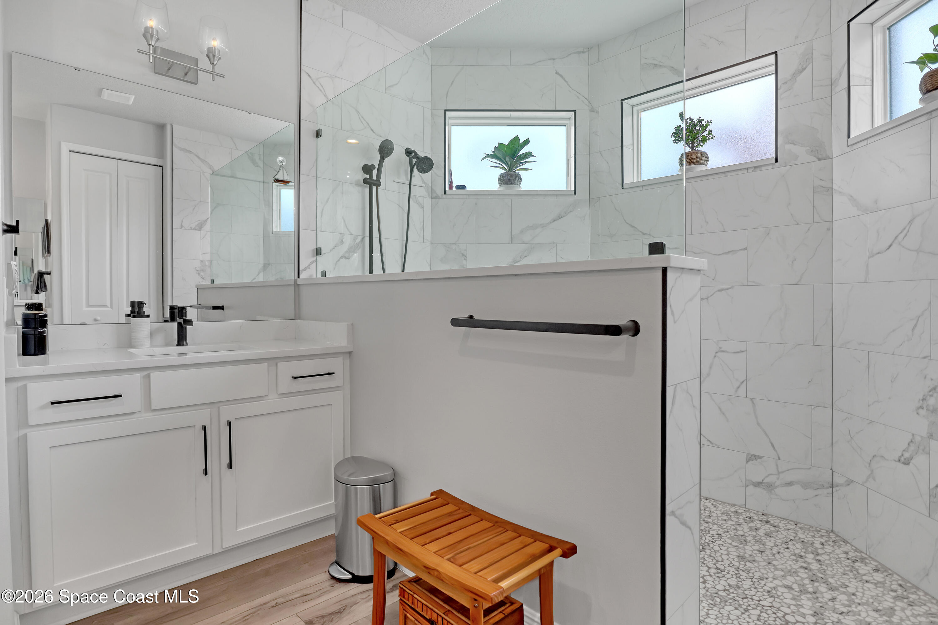 1837 Market Circle NE