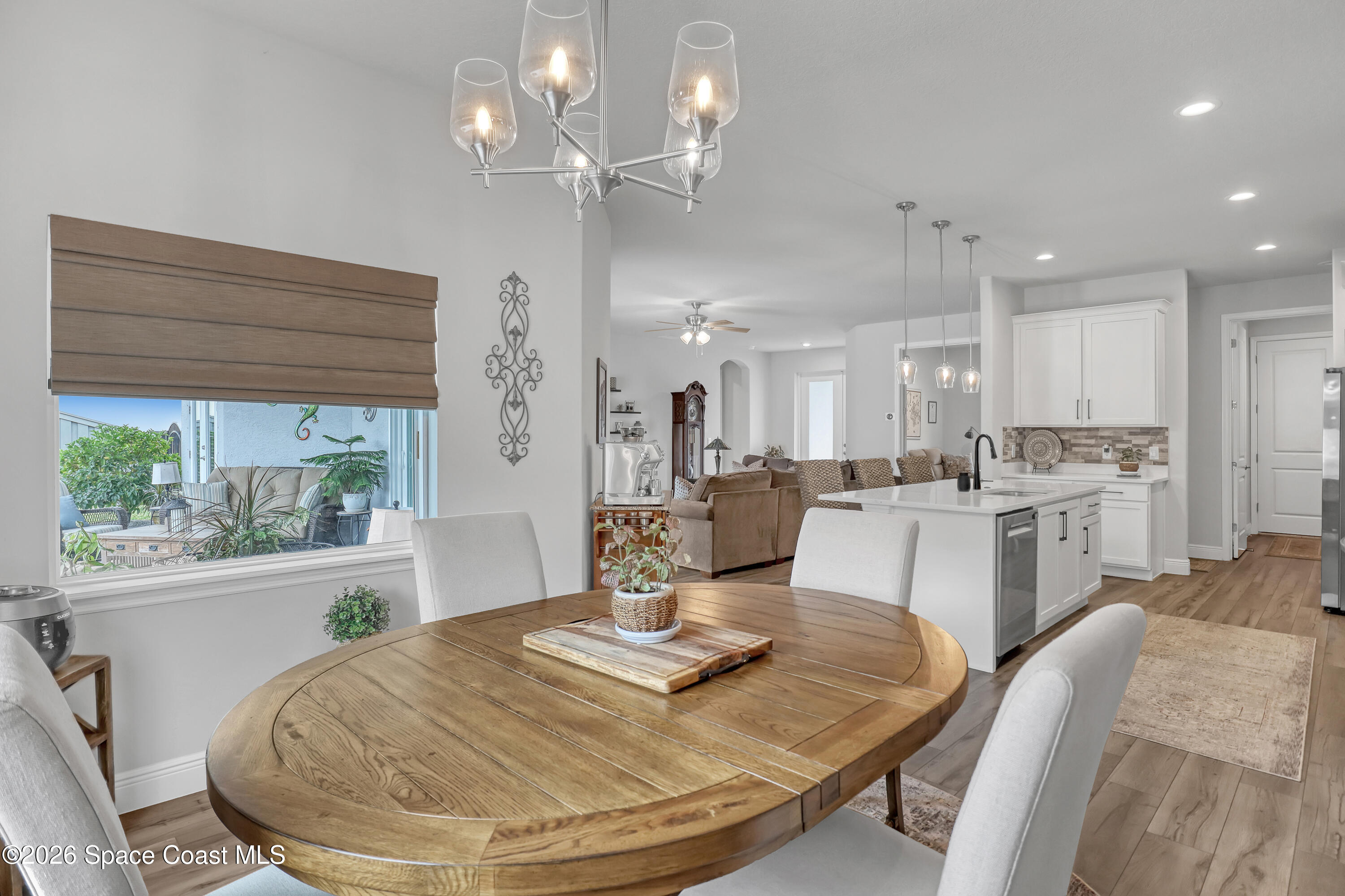 1837 Market Circle NE