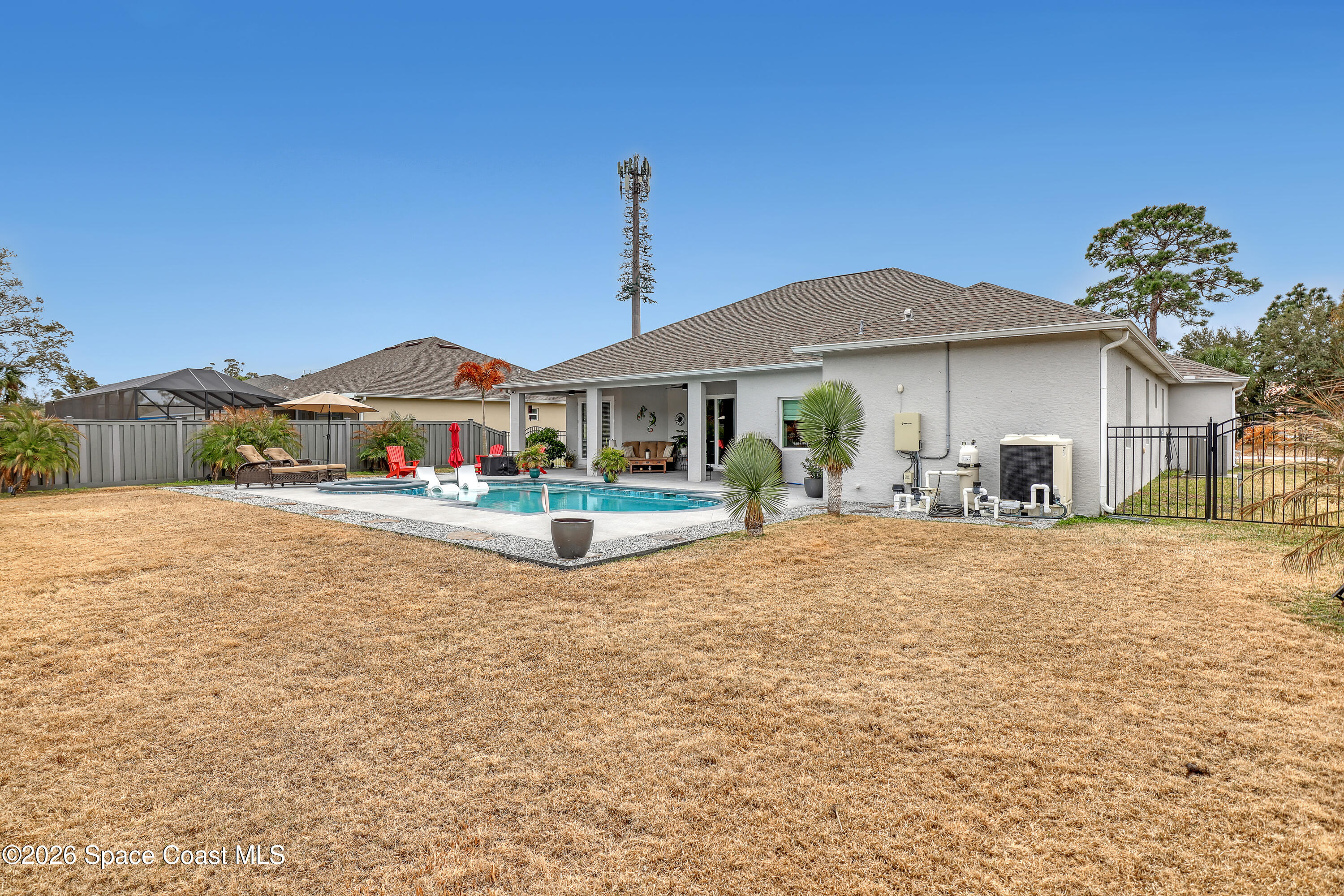 1837 Market Circle NE