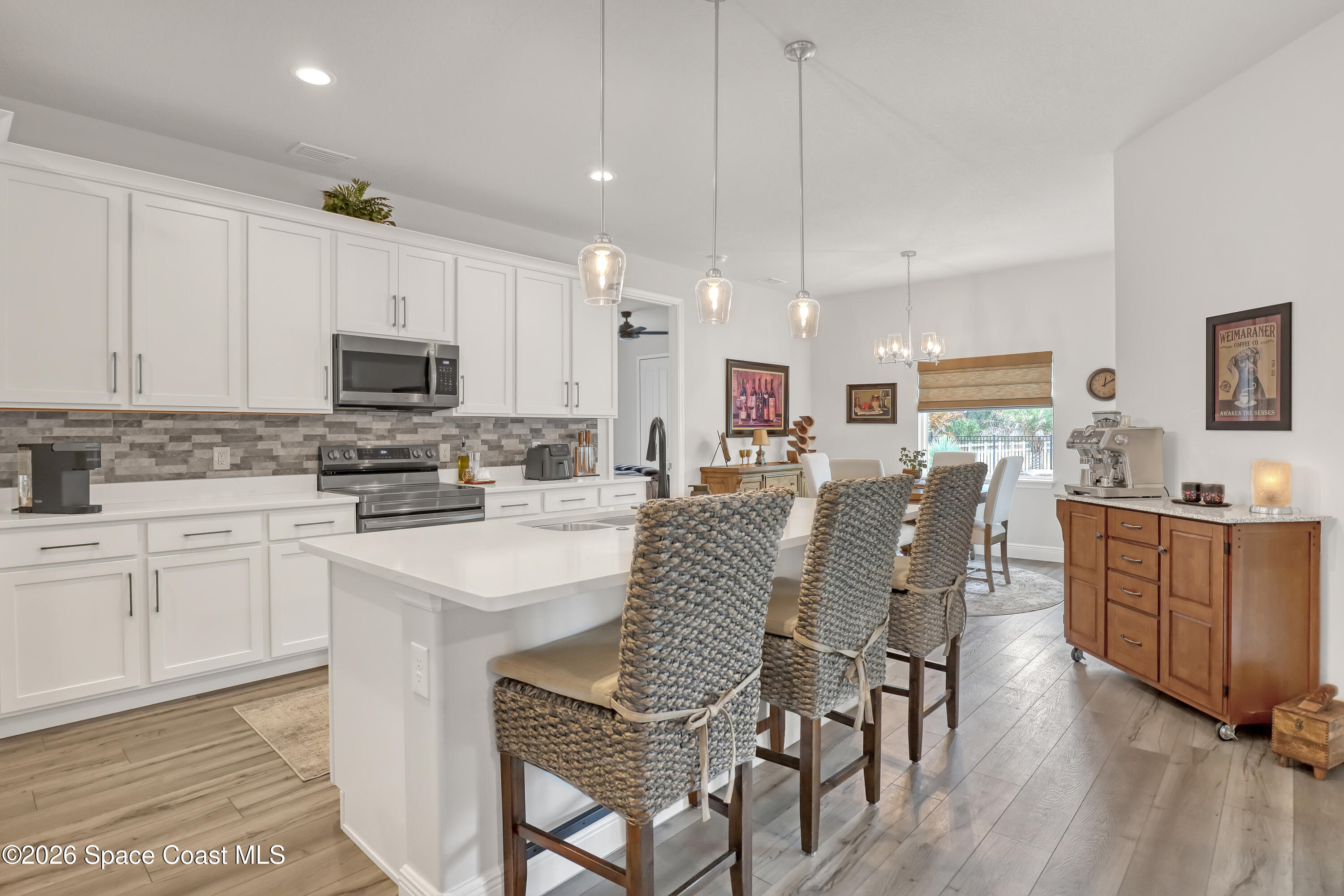 1837 Market Circle NE